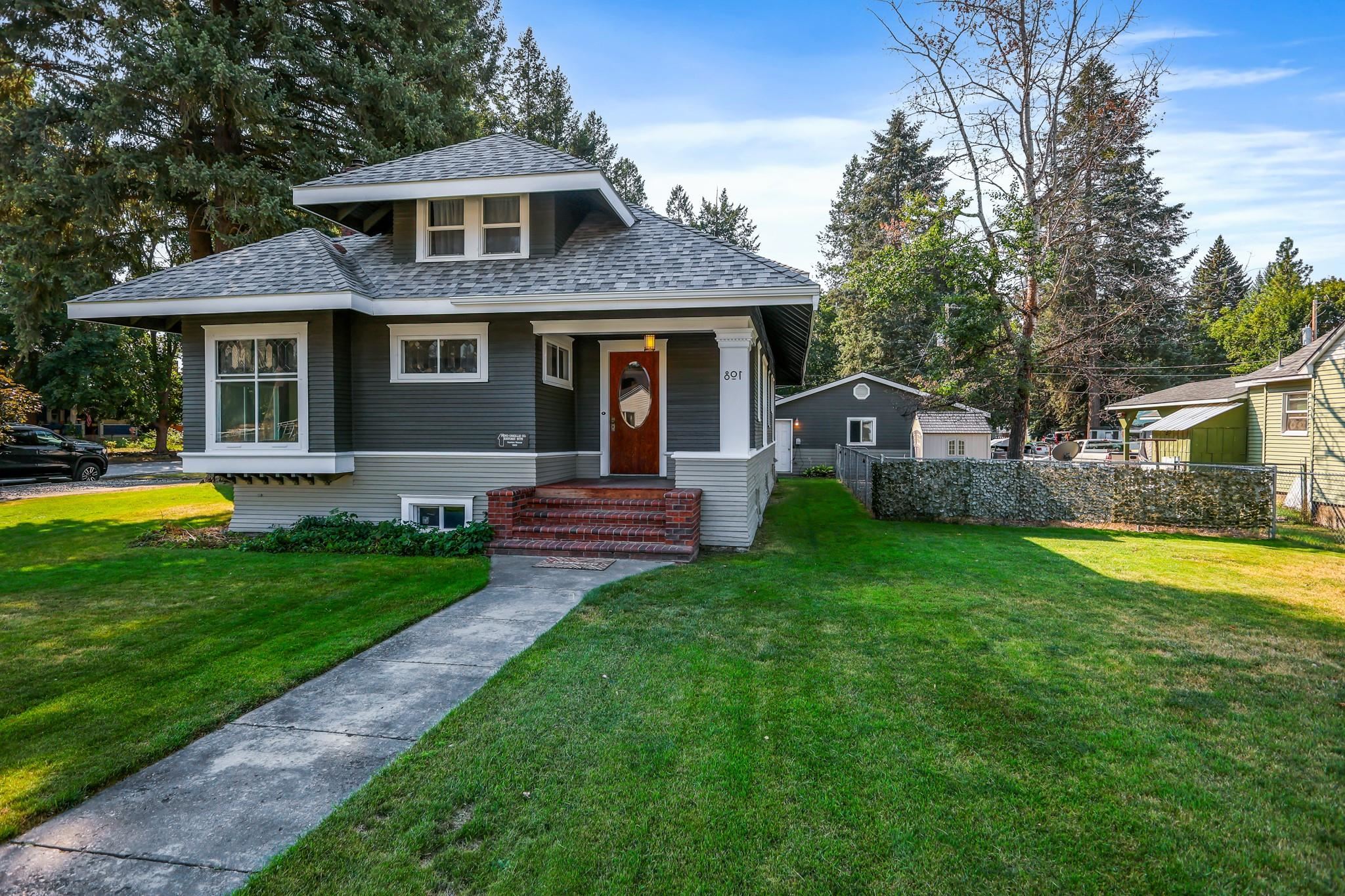 801 W 4th St - Photo 1