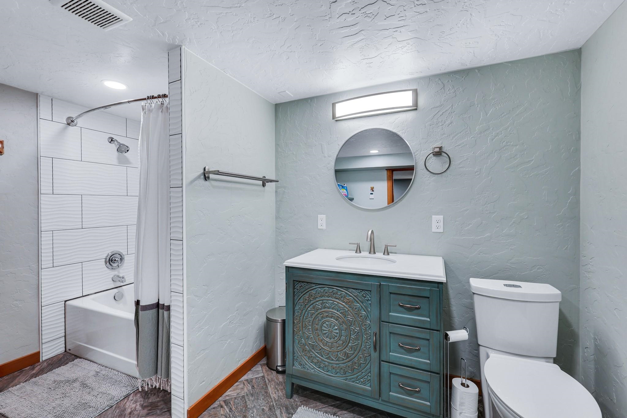 801 W 4th St - Photo 23
