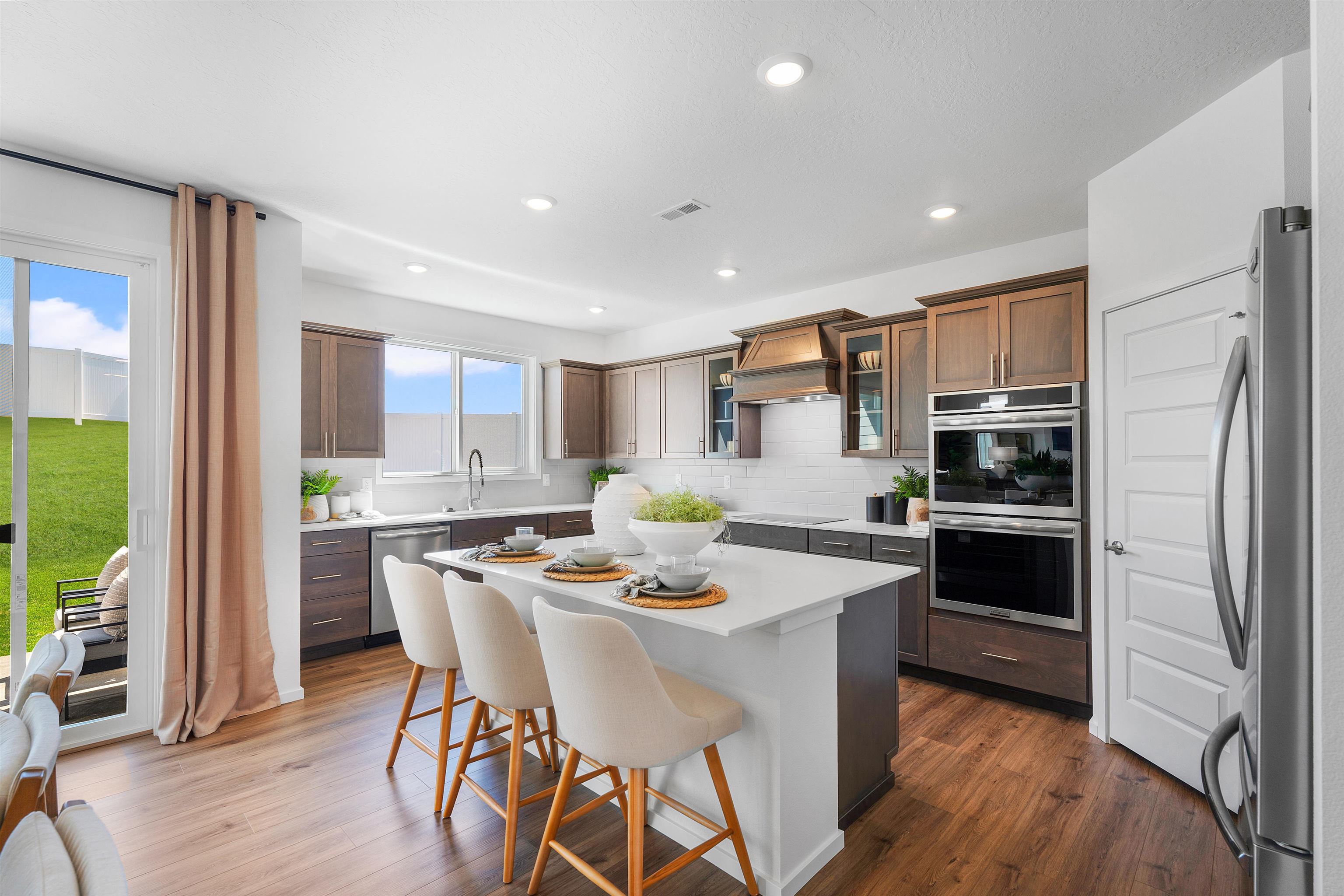 10525 N Beaverhead Rd - Photo 2