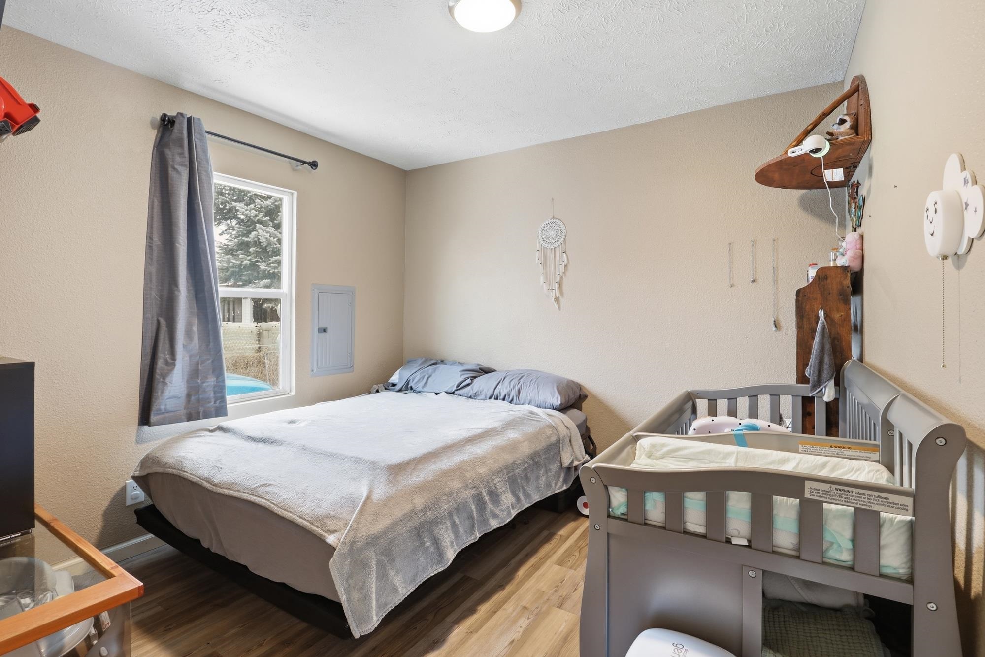 321 E Grace St - Photo 14
