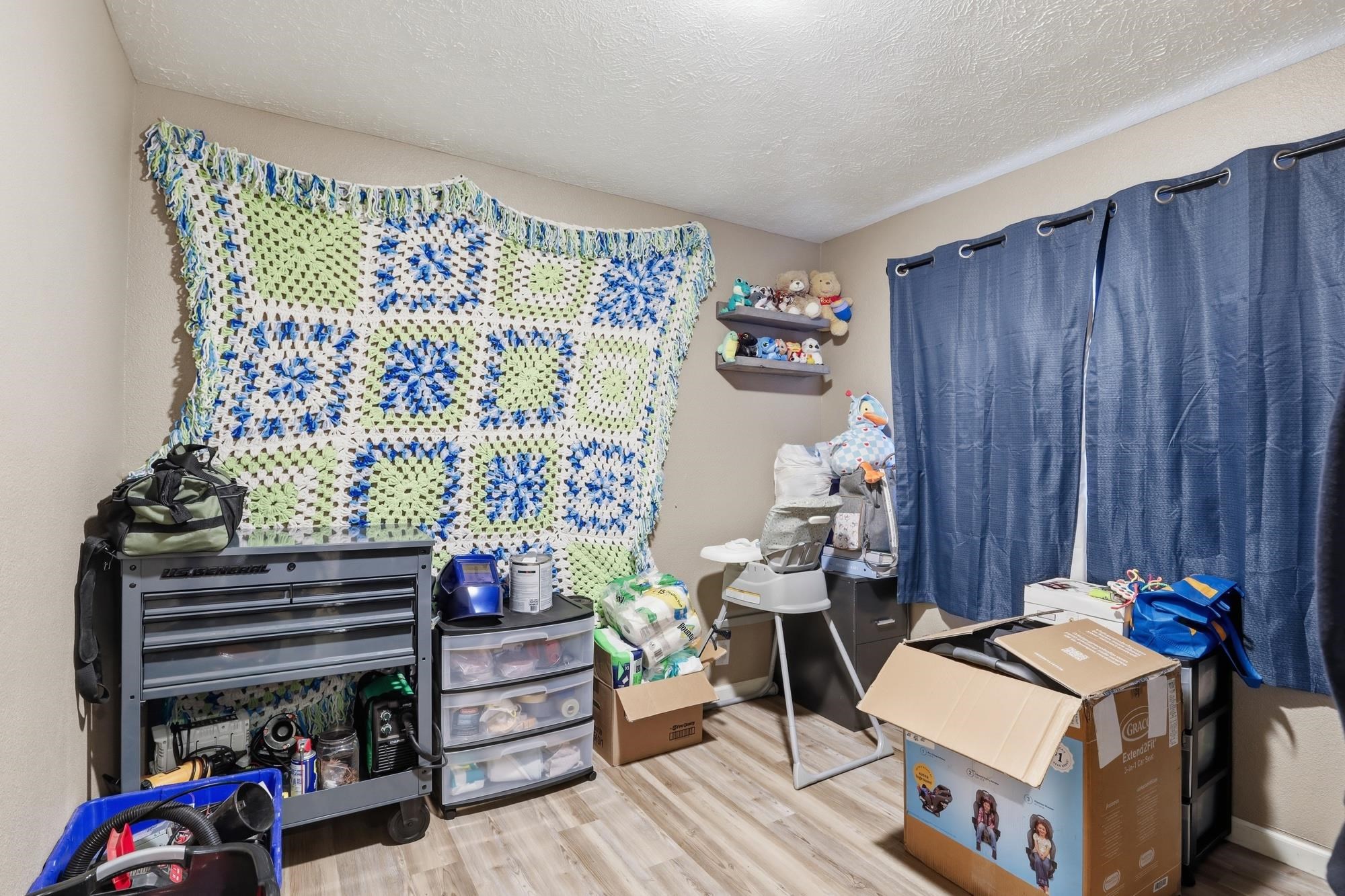 321 E Grace St - Photo 15