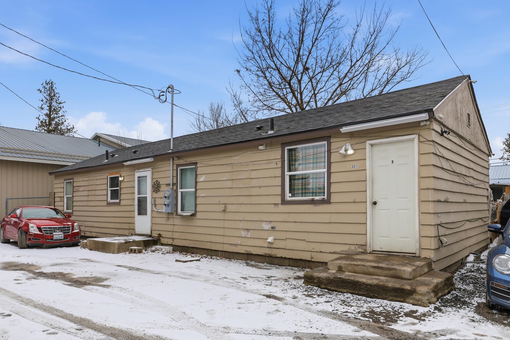 321 E Grace St - Photo 22