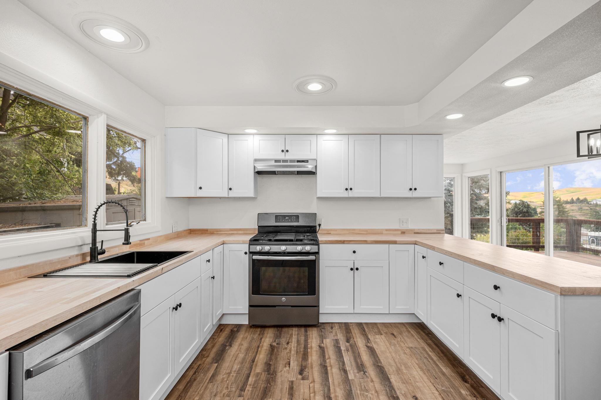 501 S Josephine St - Photo 12