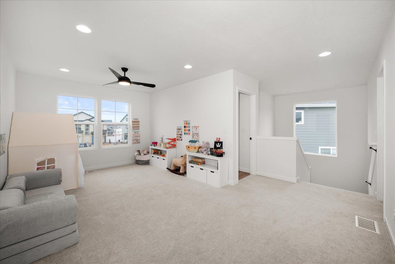 2263 N Summit Ct - Photo 17