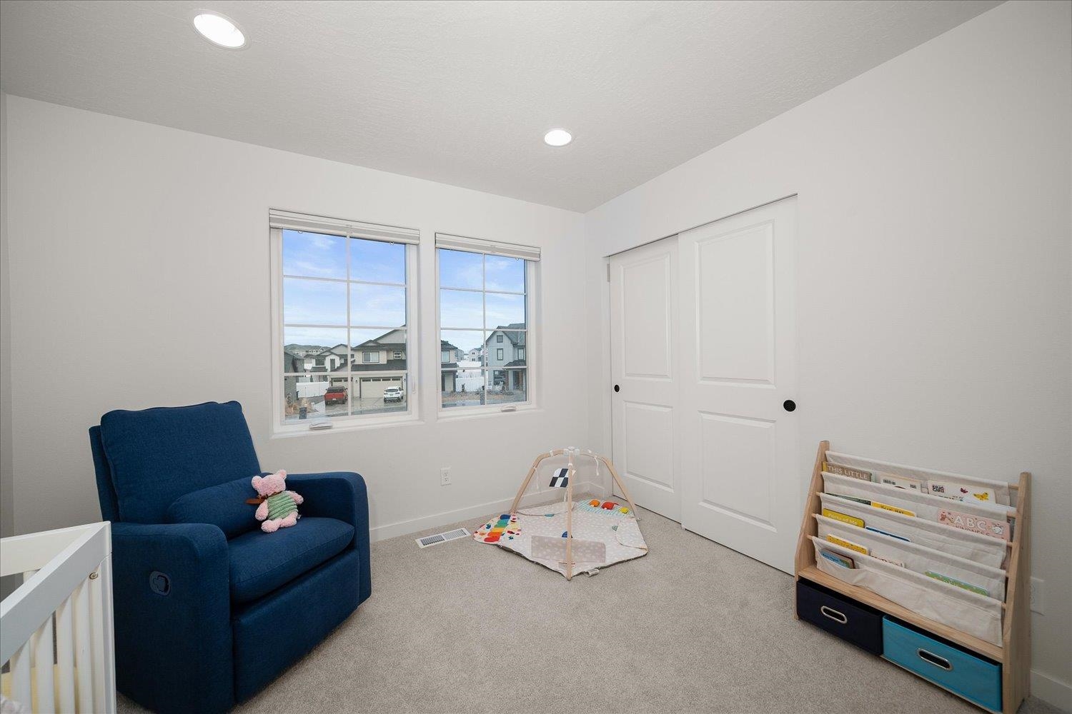 2263 N Summit Ct - Photo 25