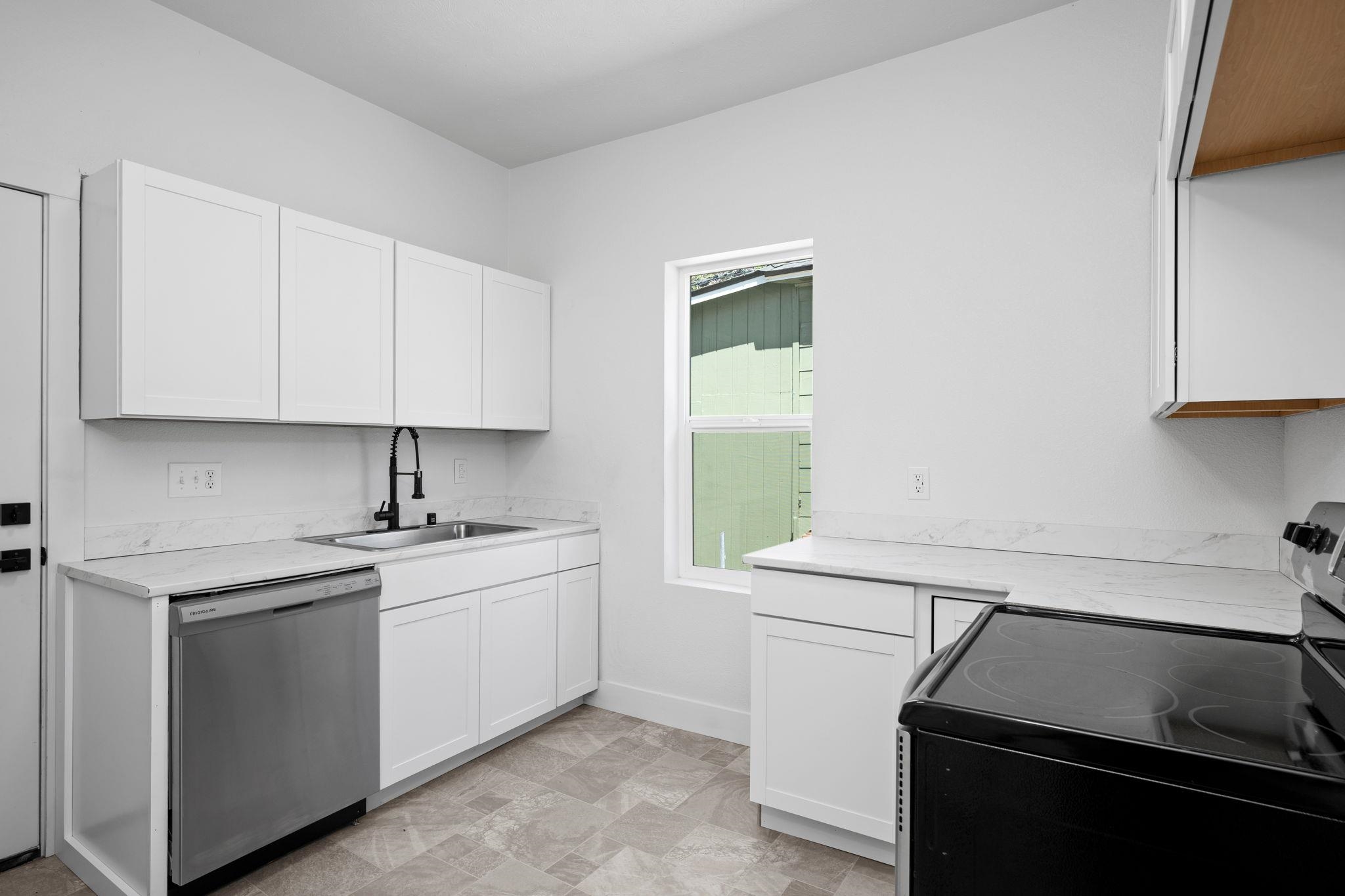 1507 N Maple St - Photo 13