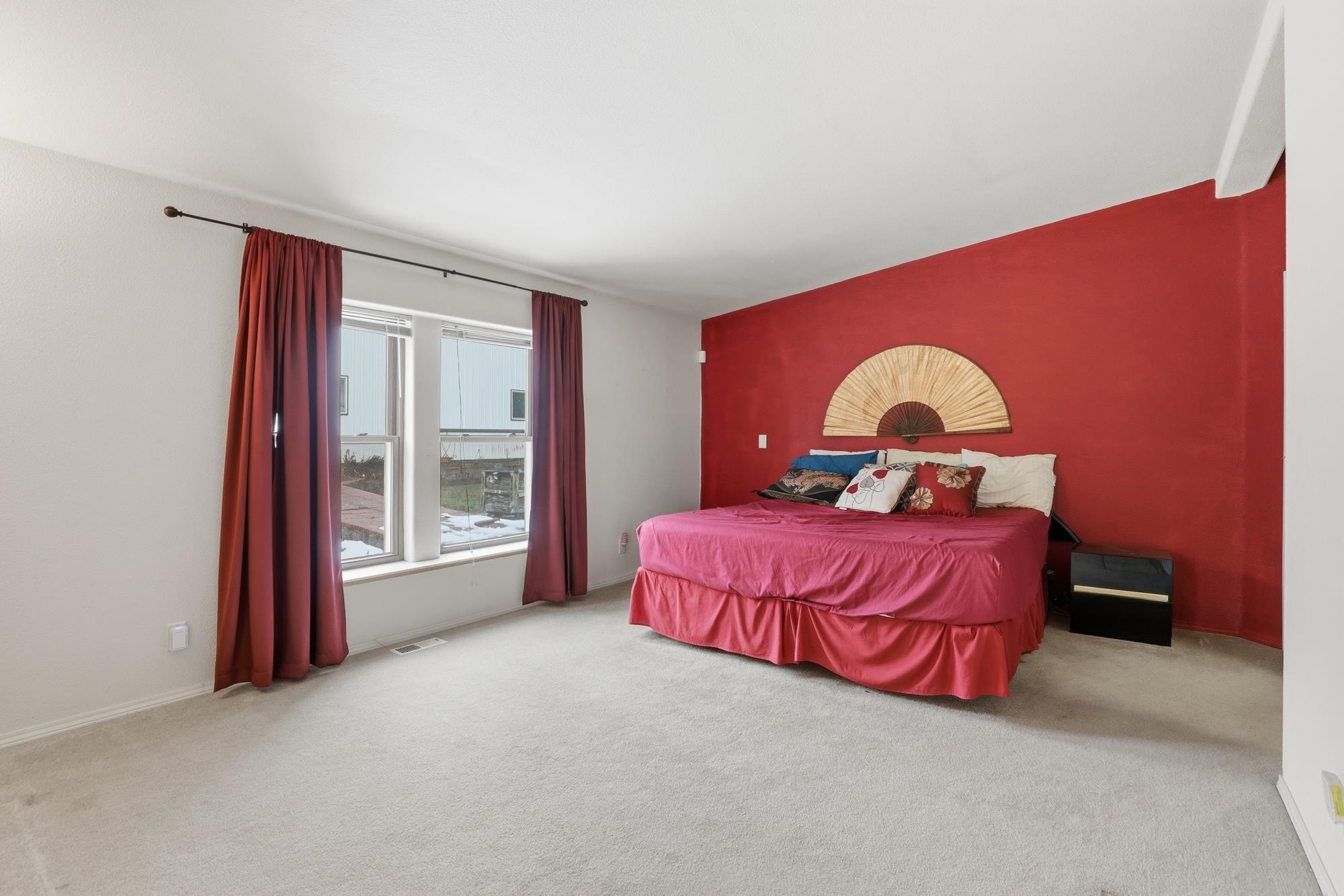 401 E Poplar St - Photo 18