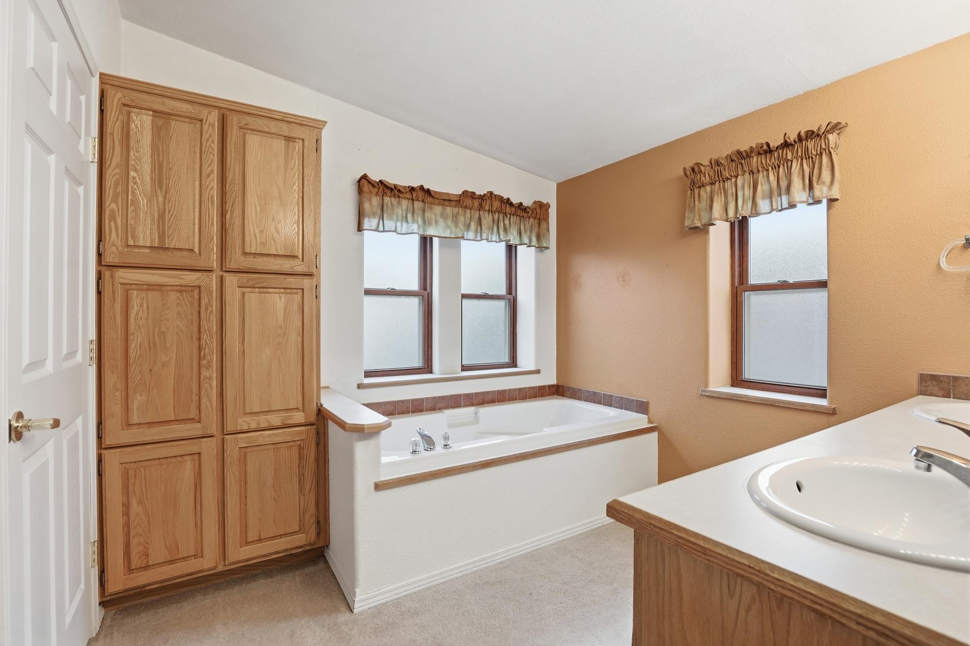 401 E Poplar St - Photo 20
