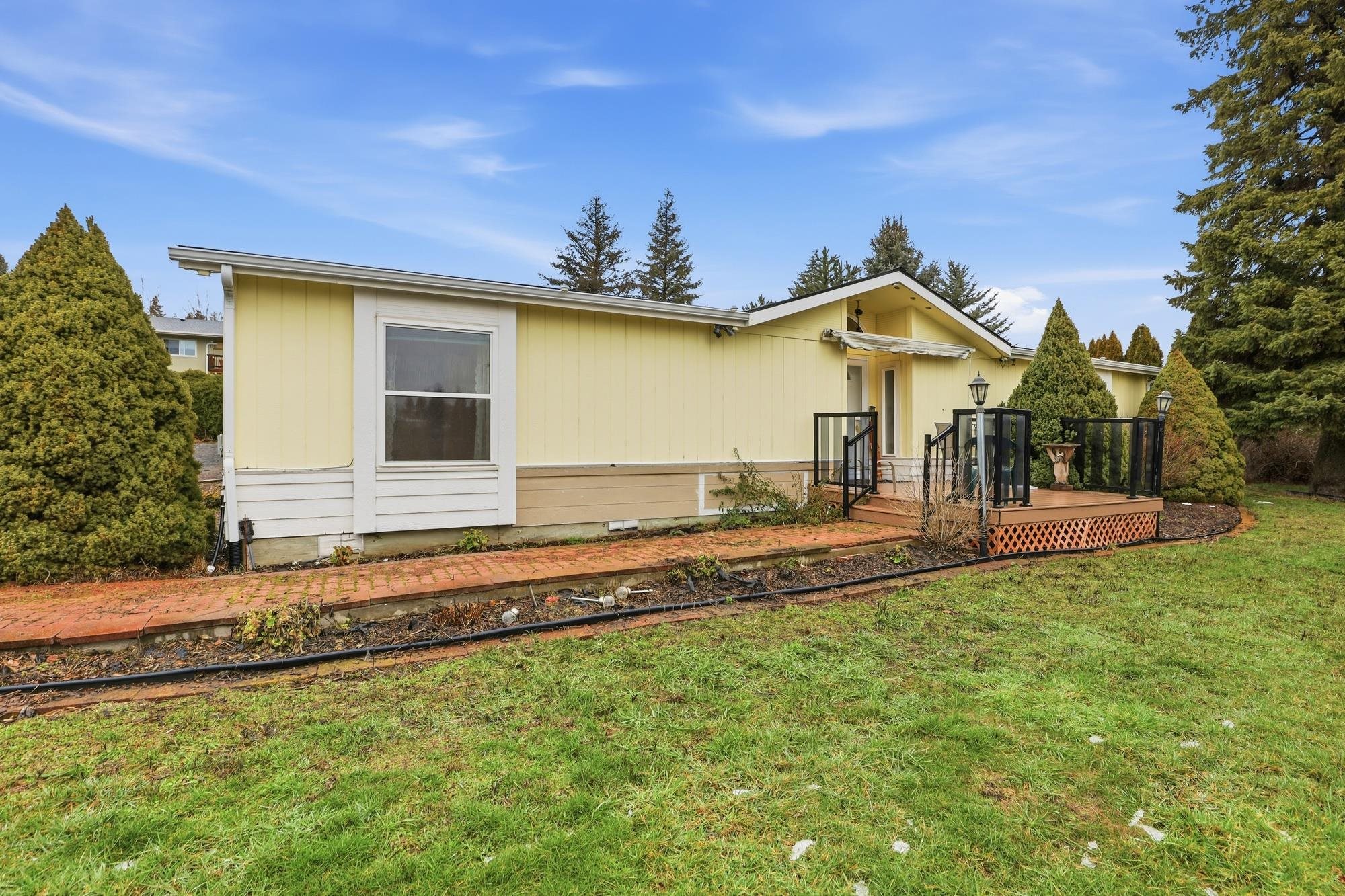401 E Poplar St - Photo 3