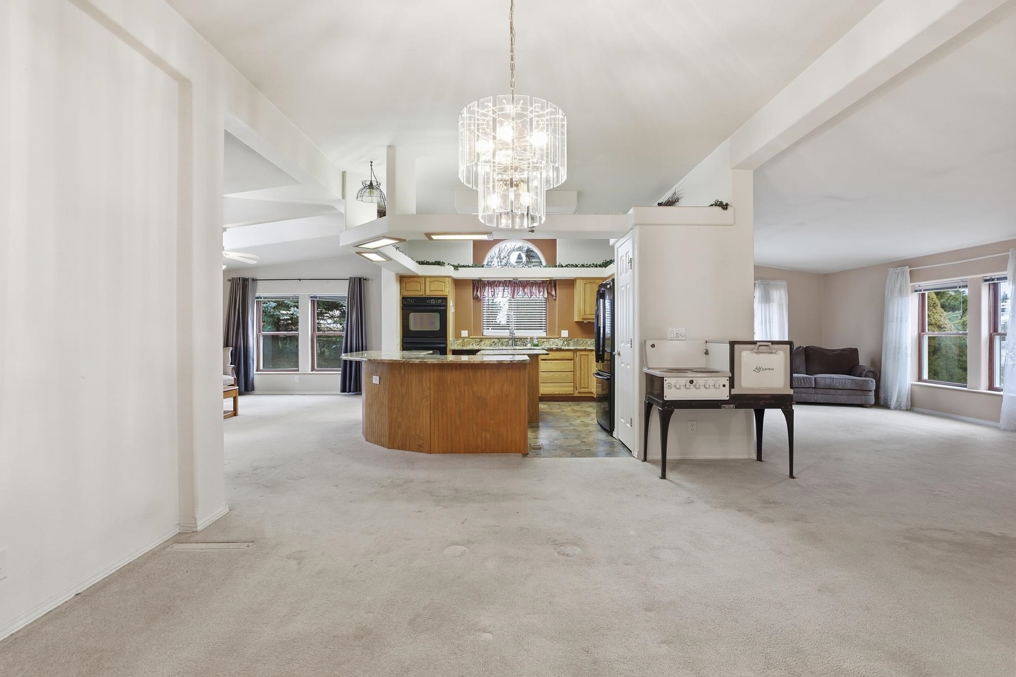 401 E Poplar St - Photo 5