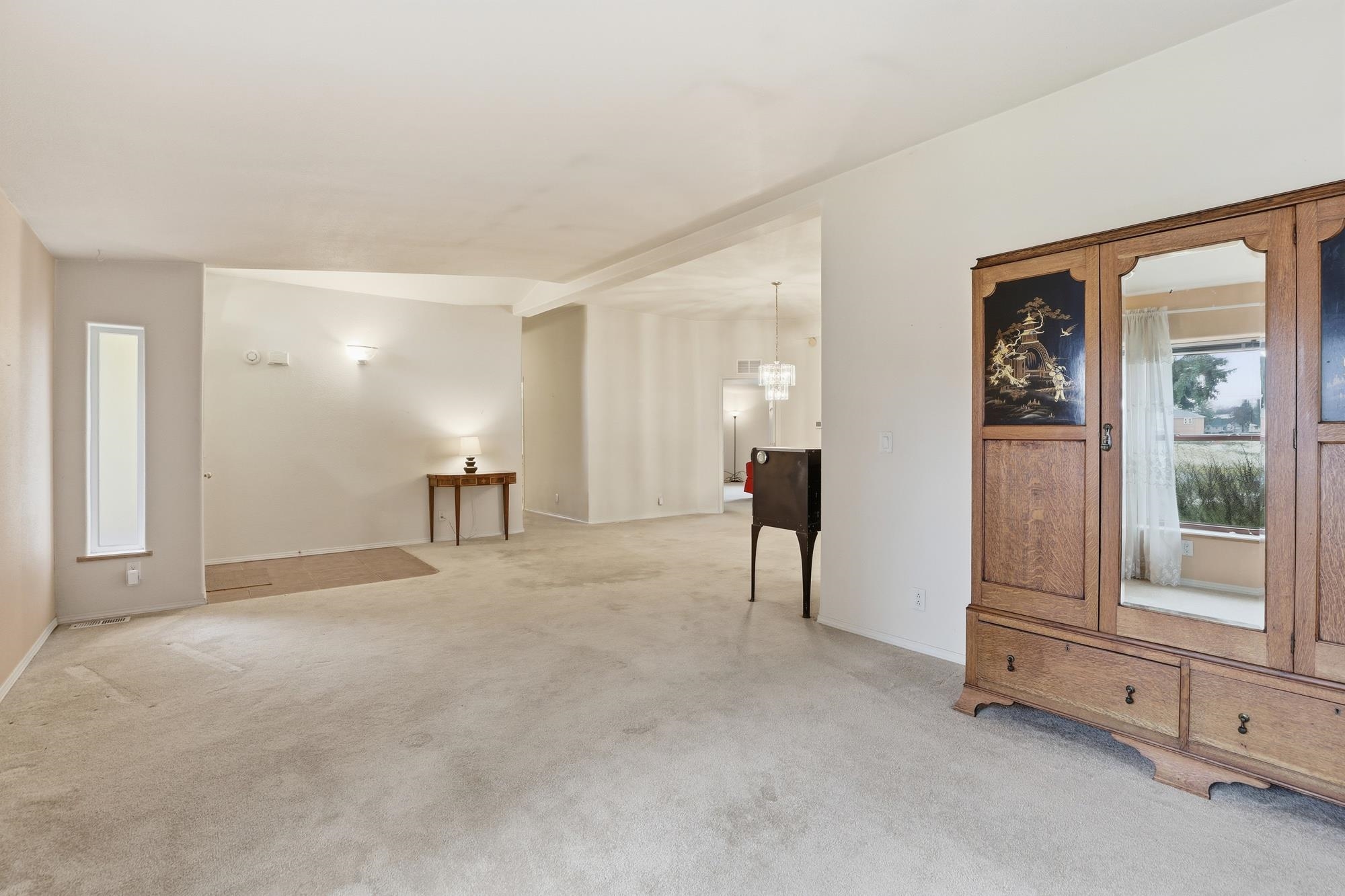401 E Poplar St - Photo 8