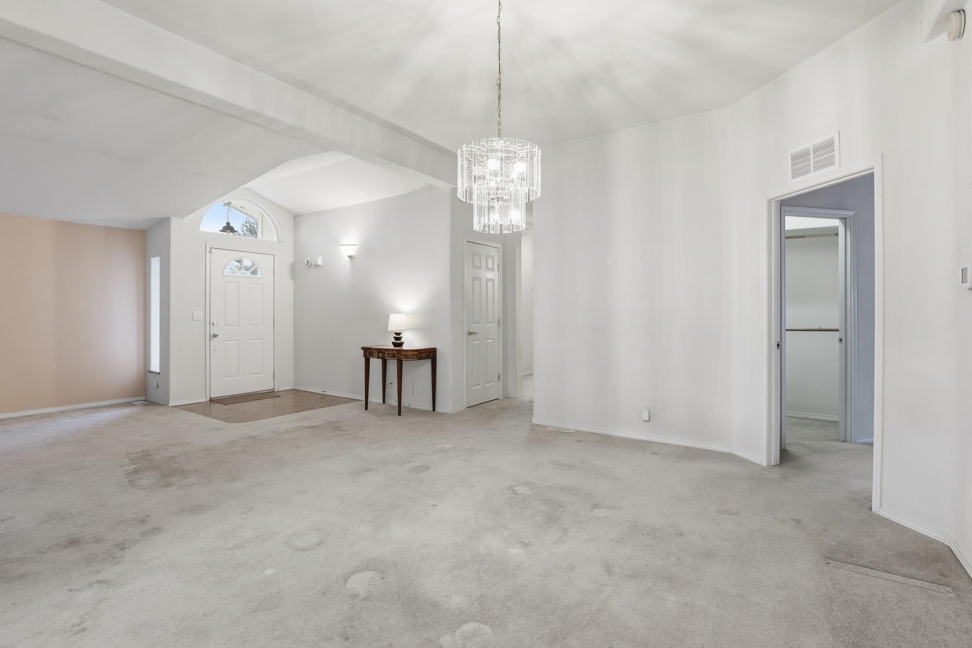 401 E Poplar St - Photo 9