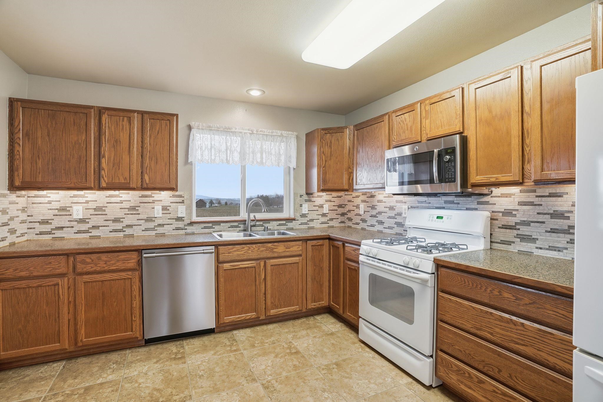9216 N Oak St - Photo 11