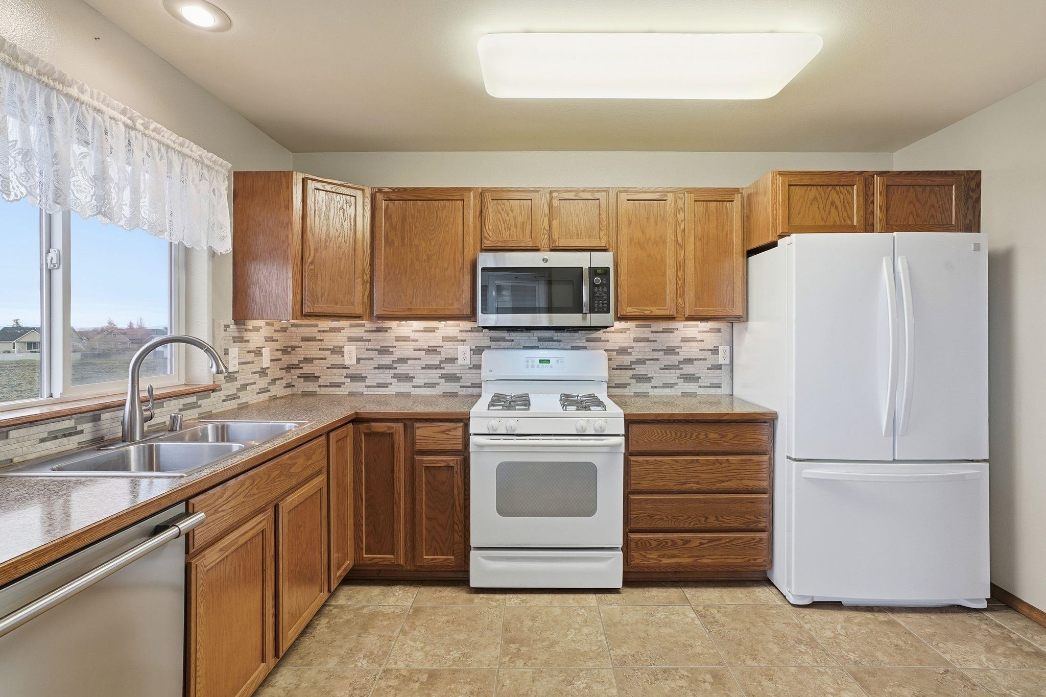 9216 N Oak St - Photo 12