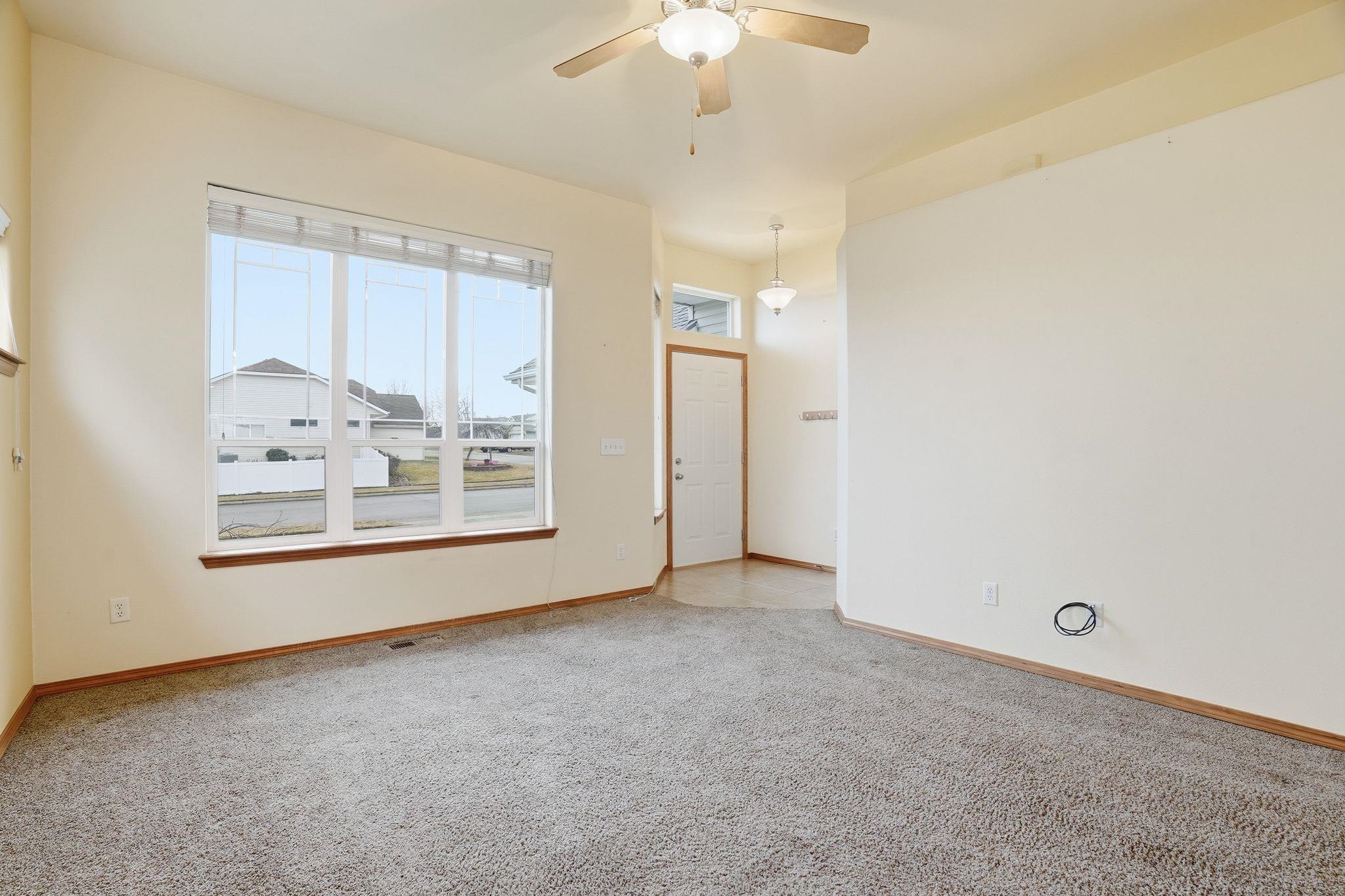 9216 N Oak St - Photo 5