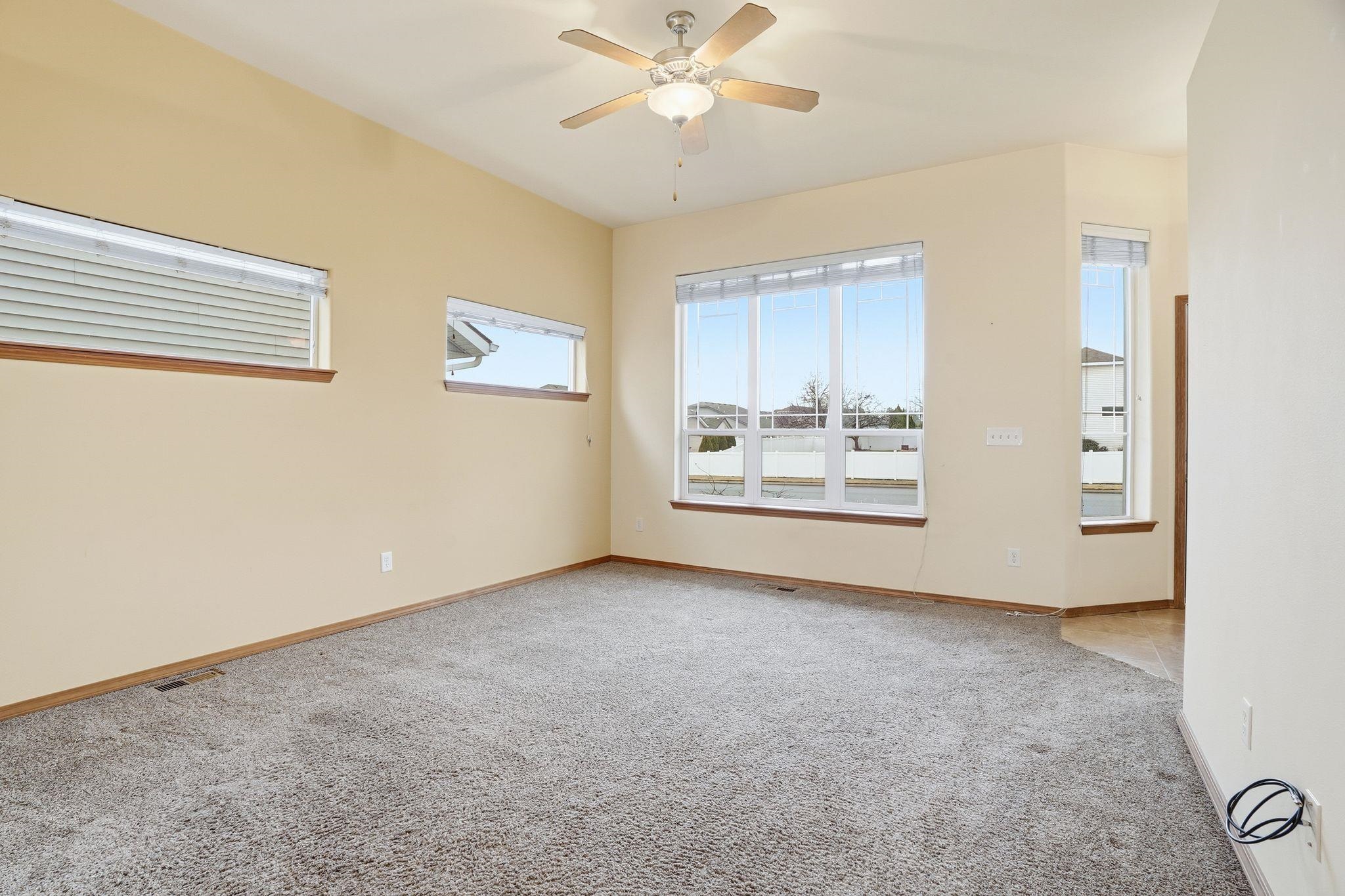9216 N Oak St - Photo 6