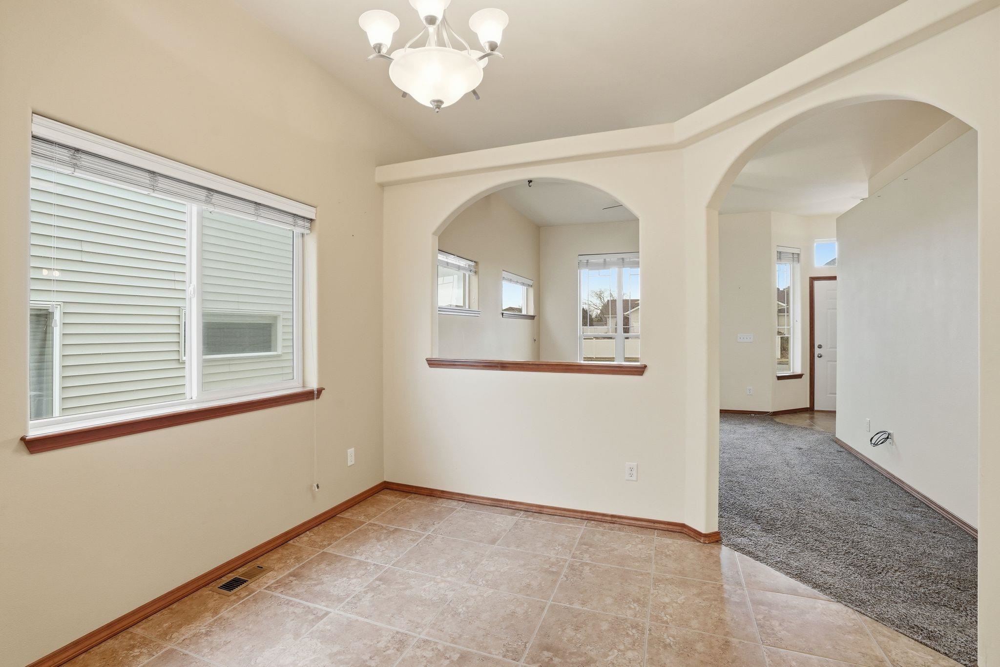 9216 N Oak St - Photo 8