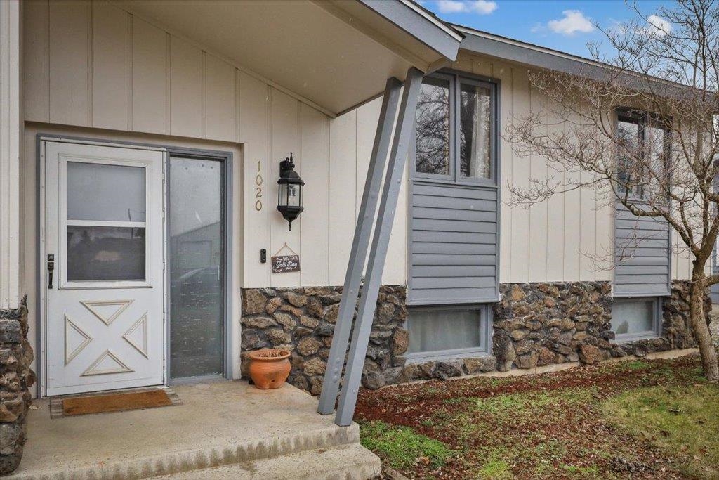 1020 N Bolivar Rd - Photo 4