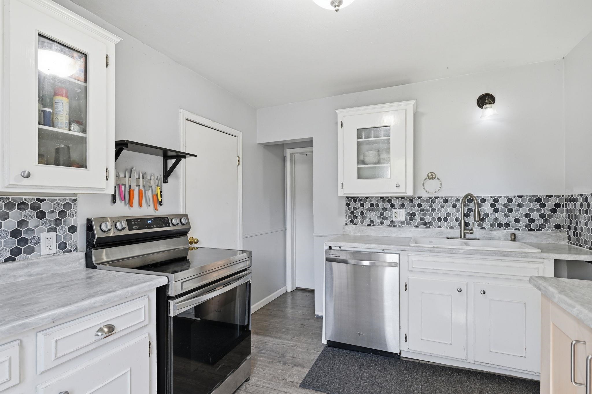 1123 W York Ave - Photo 6