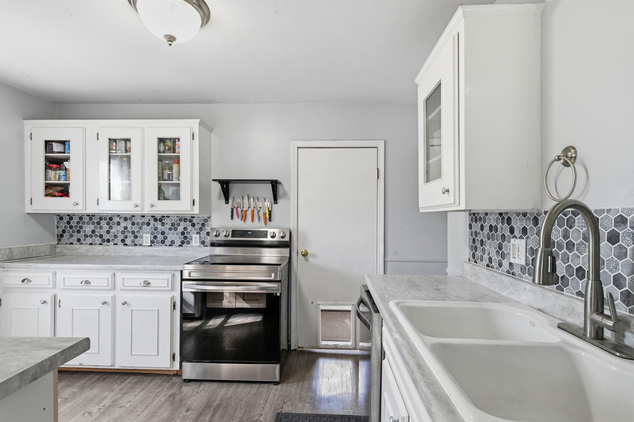 1123 W York Ave - Photo 8