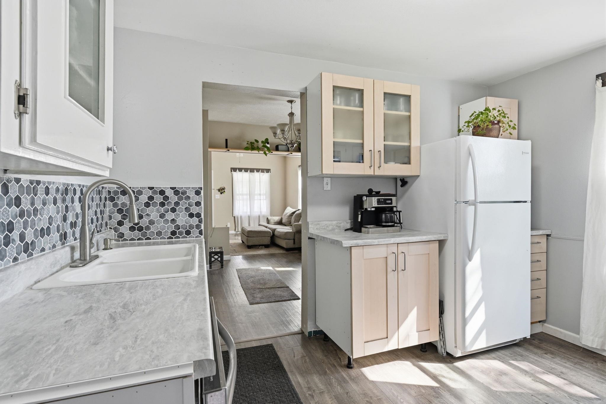 1123 W York Ave - Photo 9