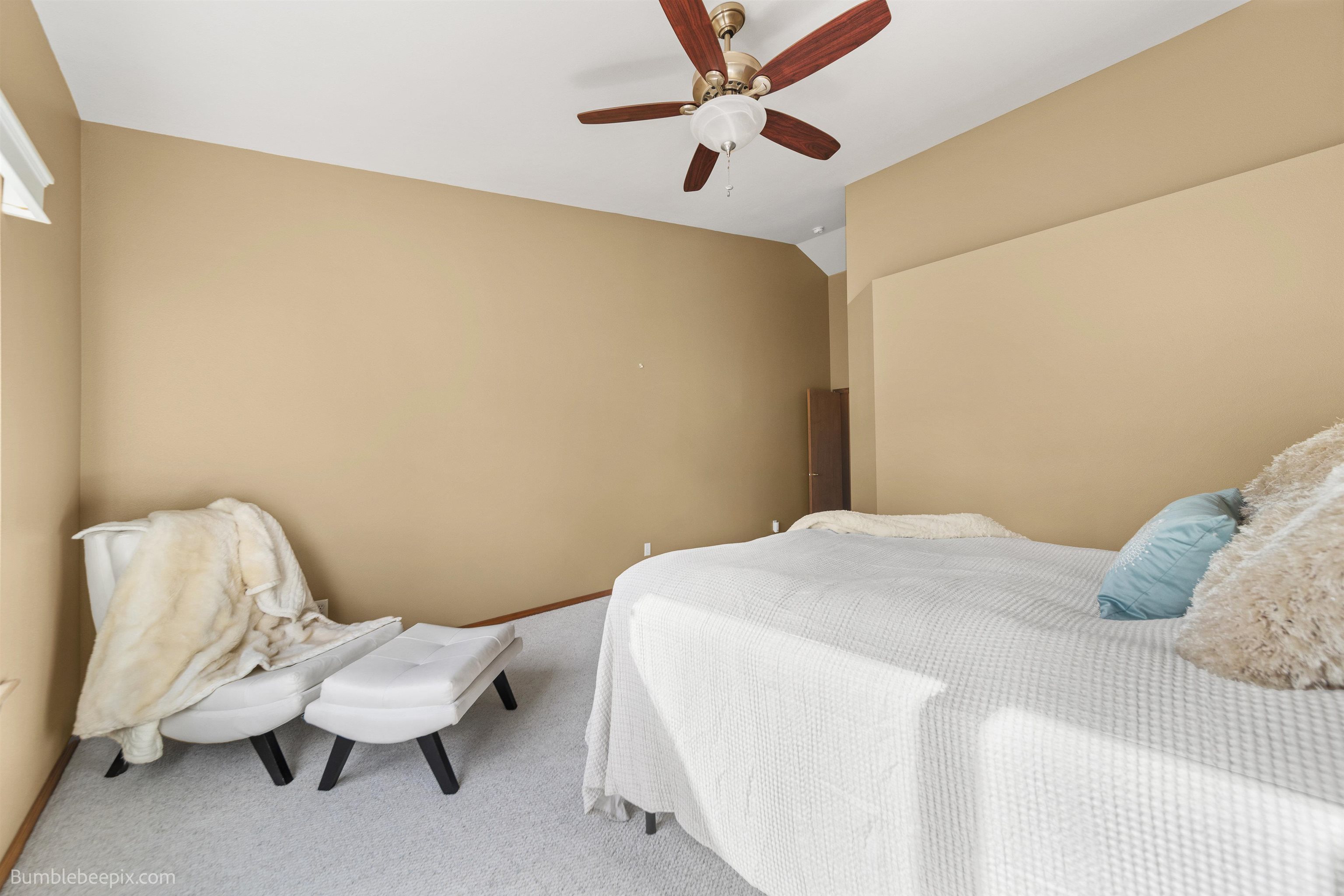 24118 E Olive Ln - Photo 2