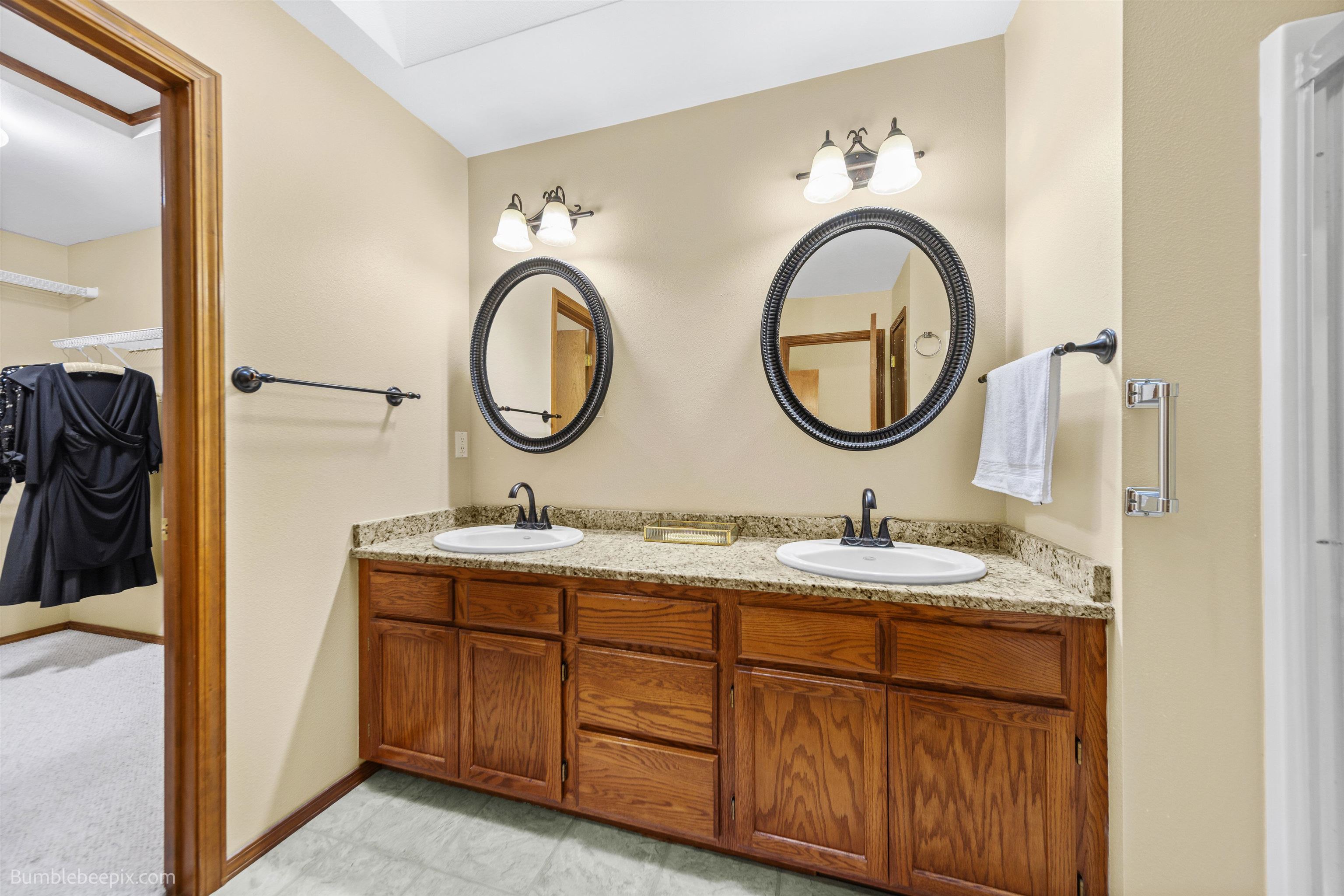 24118 E Olive Ln - Photo 3