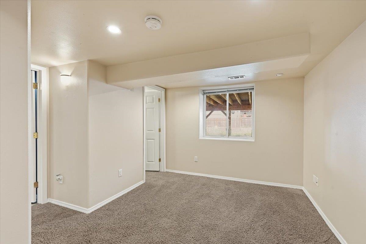3923 N Hawthorne St - Photo 17