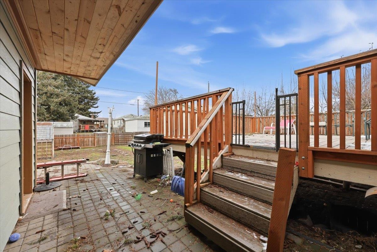 3923 N Hawthorne St - Photo 23