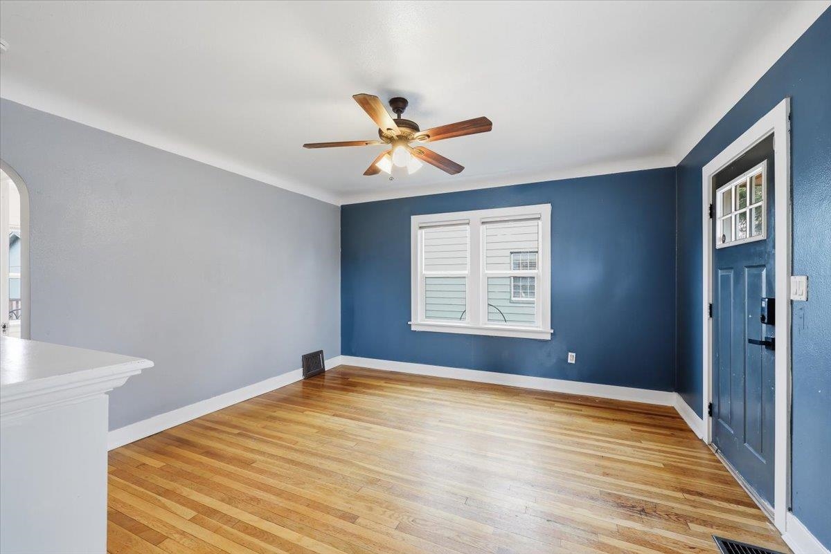 3923 N Hawthorne St - Photo 7