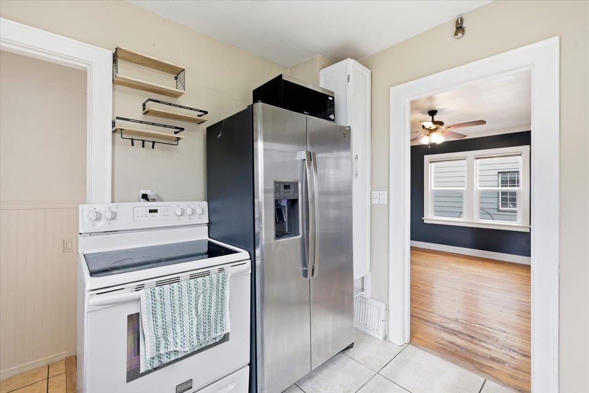 3923 N Hawthorne St - Photo 10