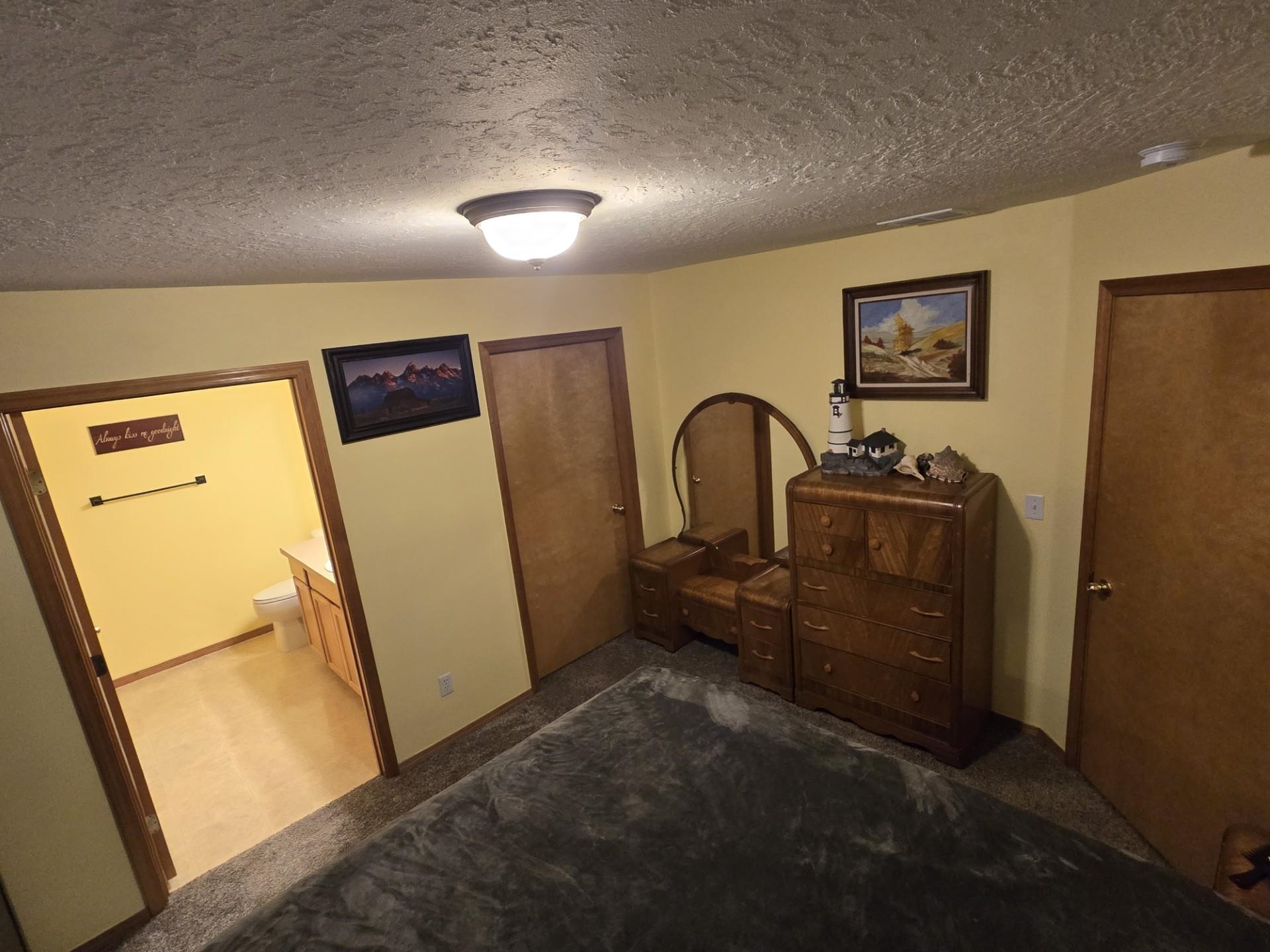 807 E Justin Ave - Photo 4