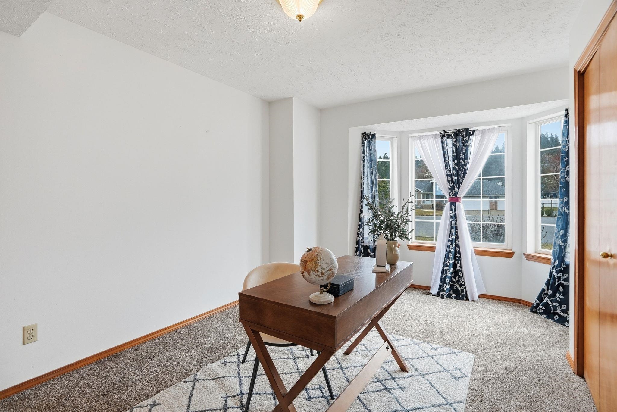 15806 E 23RD Ave - Photo 17