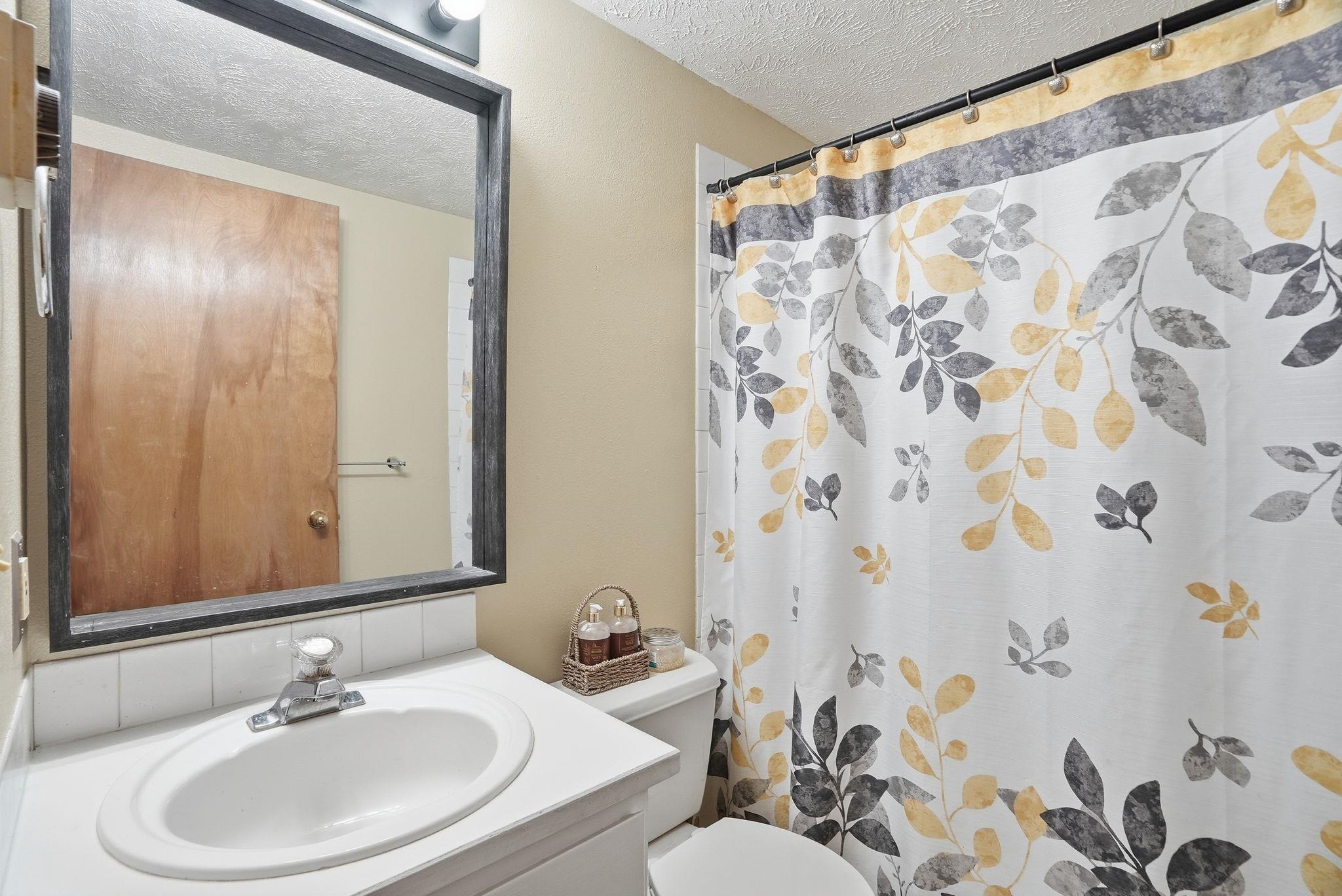 15806 E 23RD Ave - Photo 18