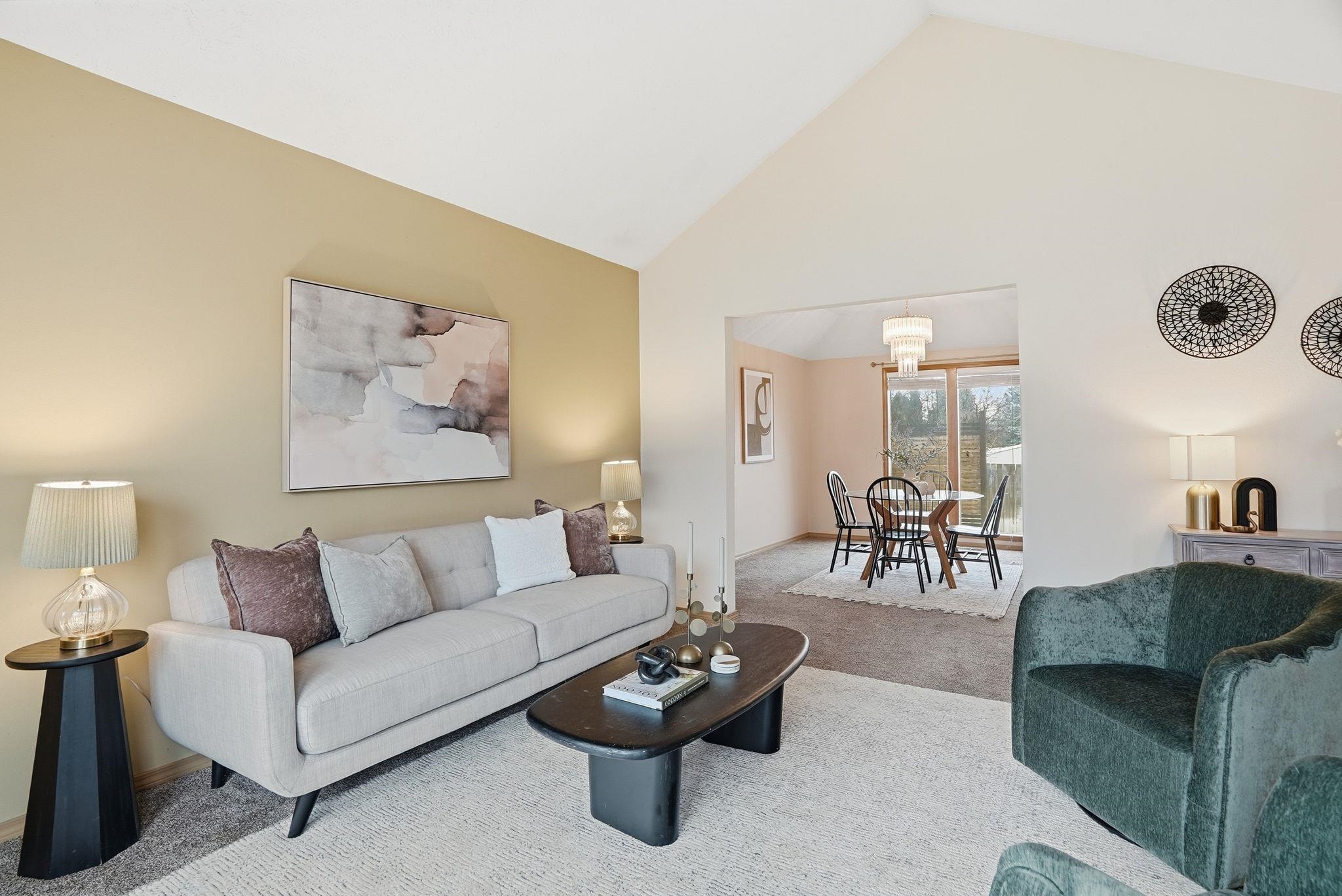 15806 E 23RD Ave - Photo 3