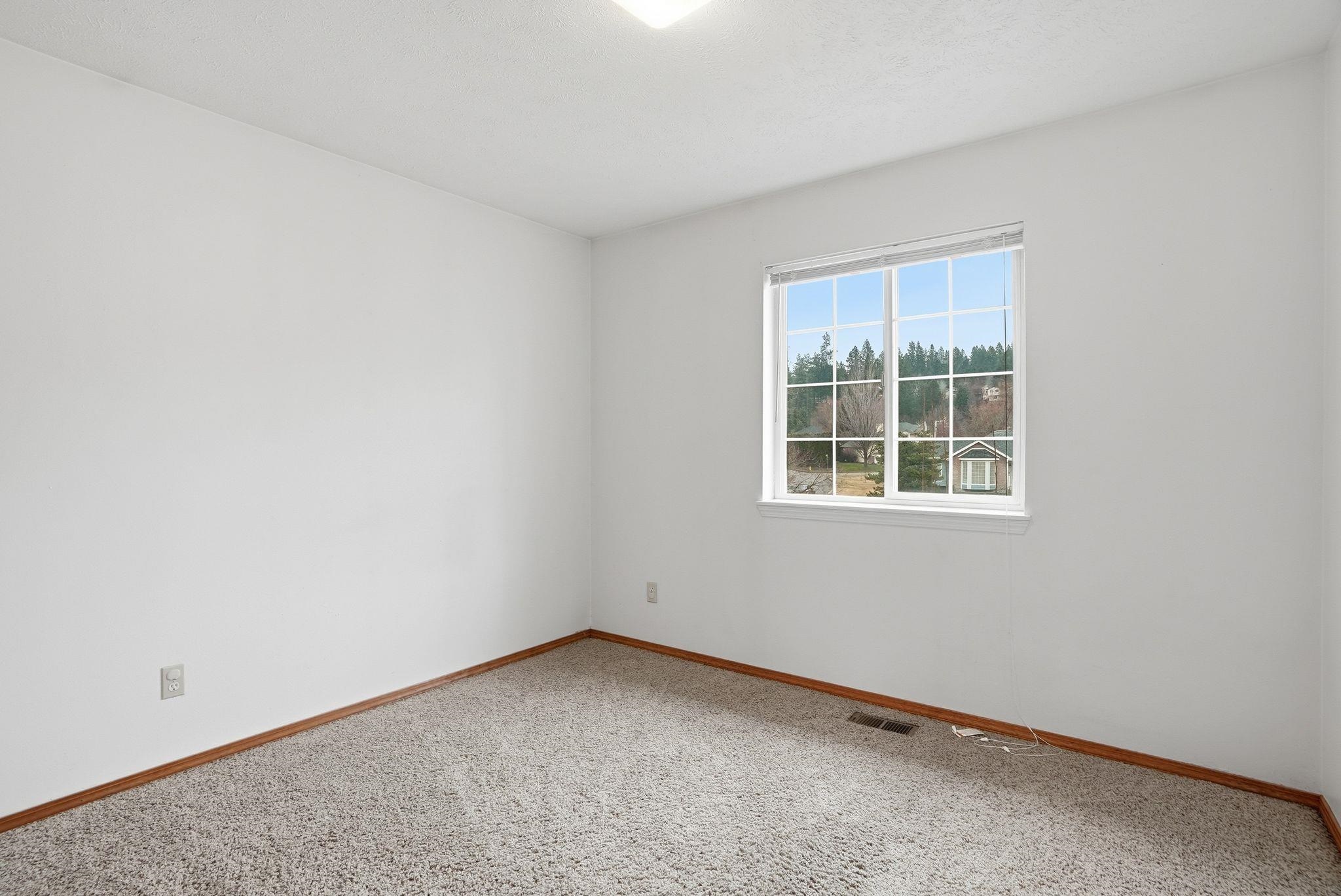15806 E 23RD Ave - Photo 26