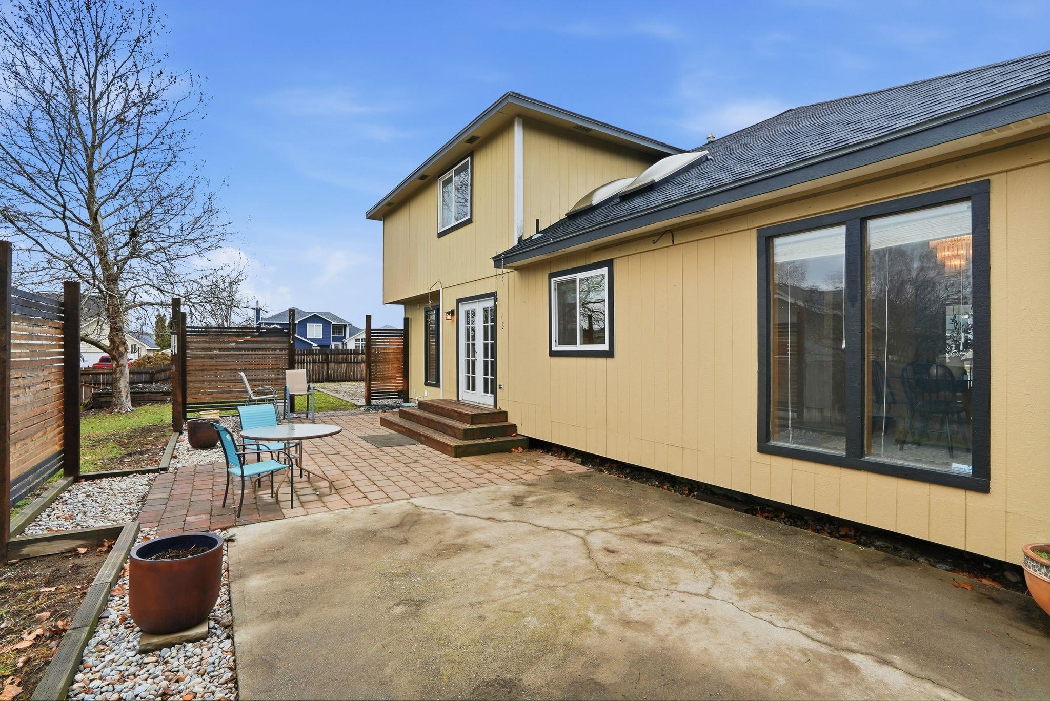 15806 E 23RD Ave - Photo 37