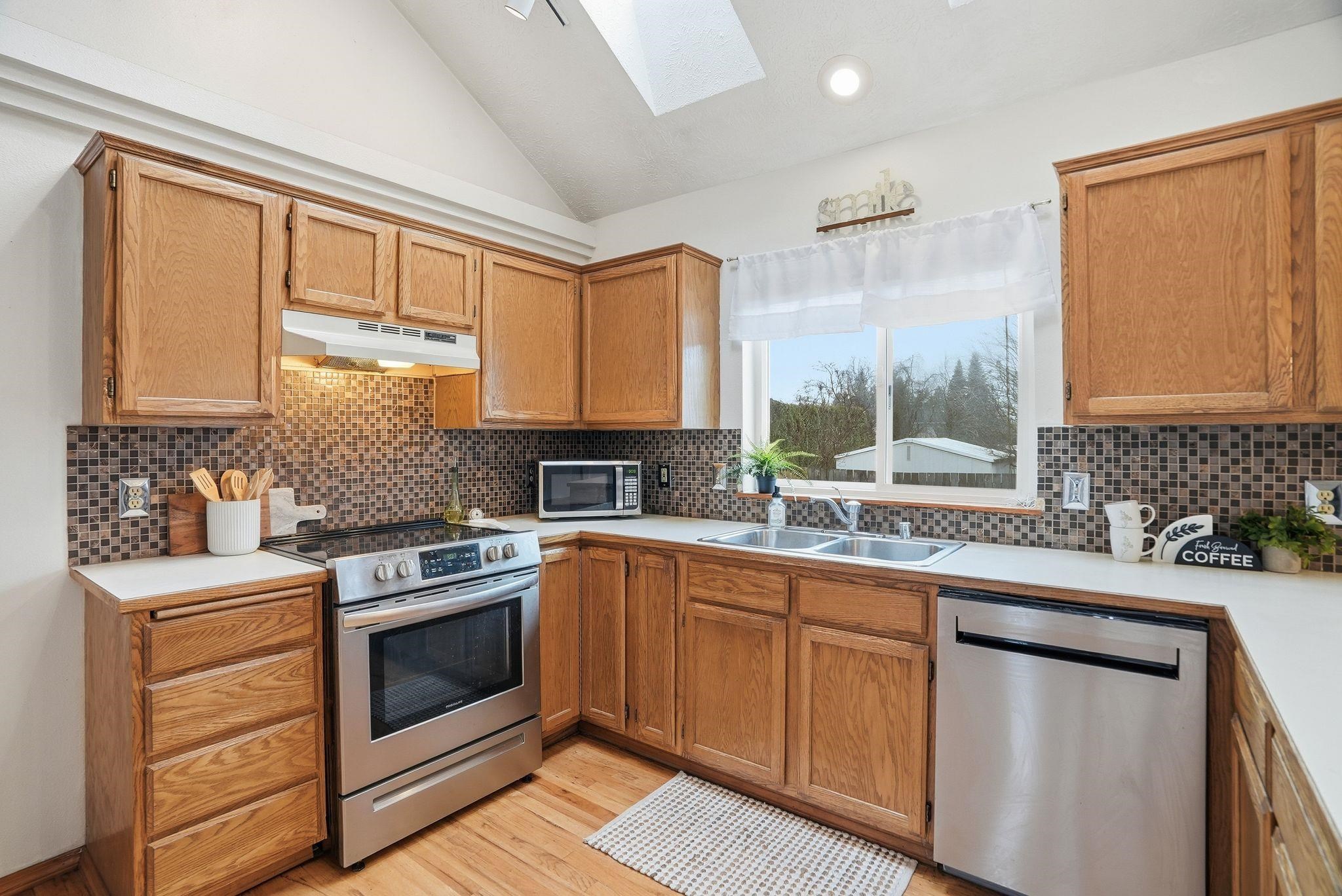 15806 E 23RD Ave - Photo 10