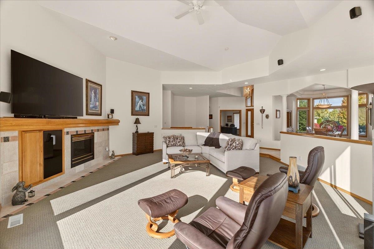 24226 E Pinehurst Ln - Photo 9