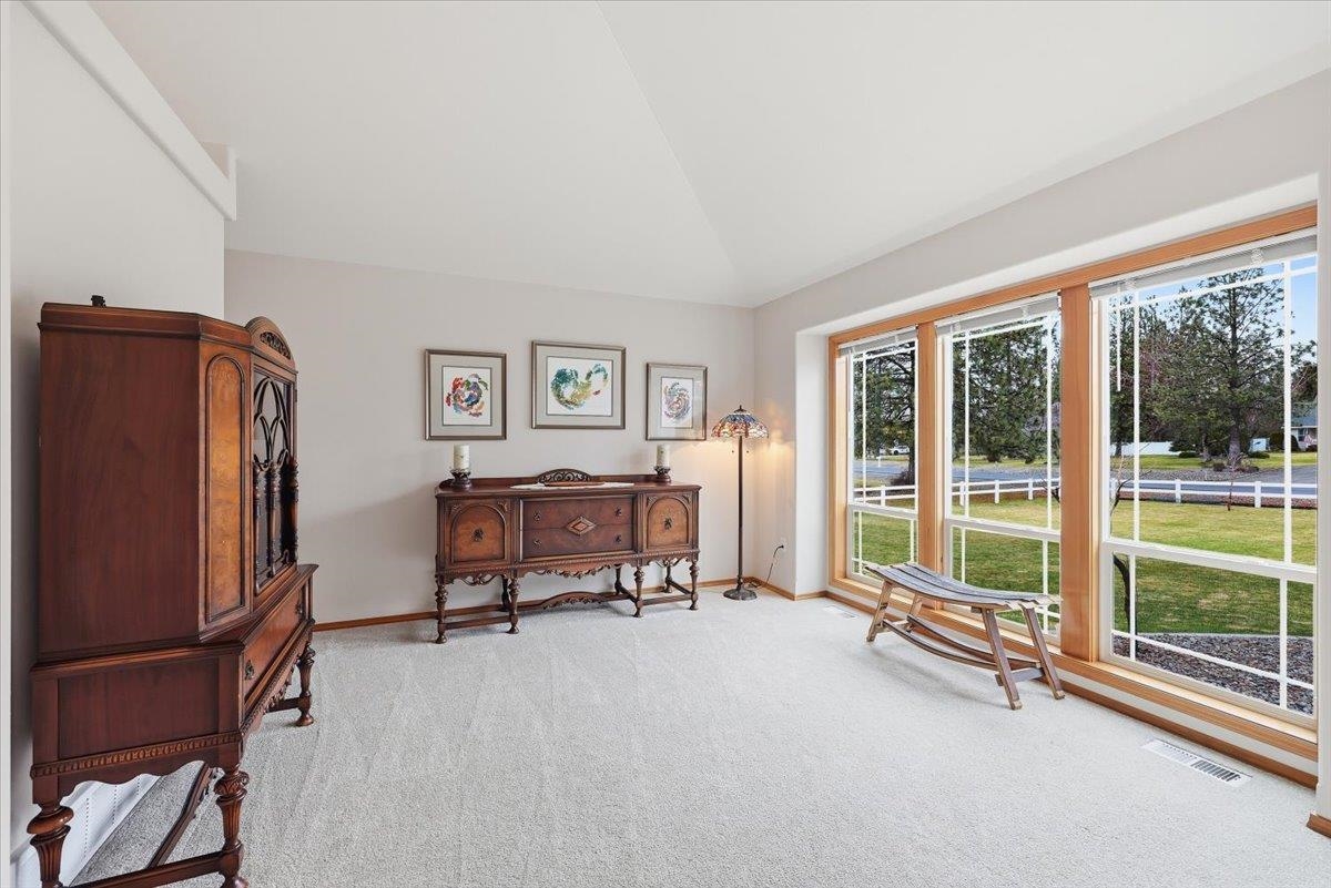 6215 Moriah Dr - Photo 5