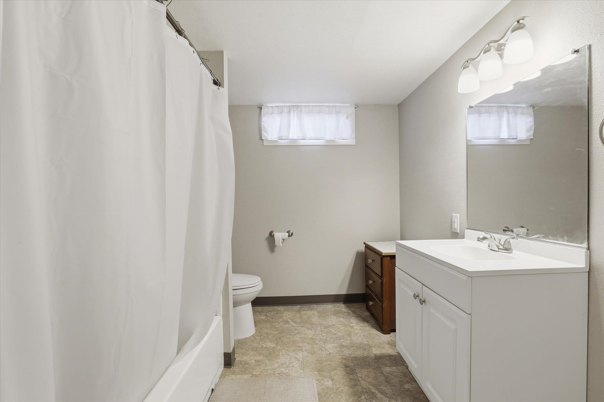 4020 W Crown Ave - Photo 11