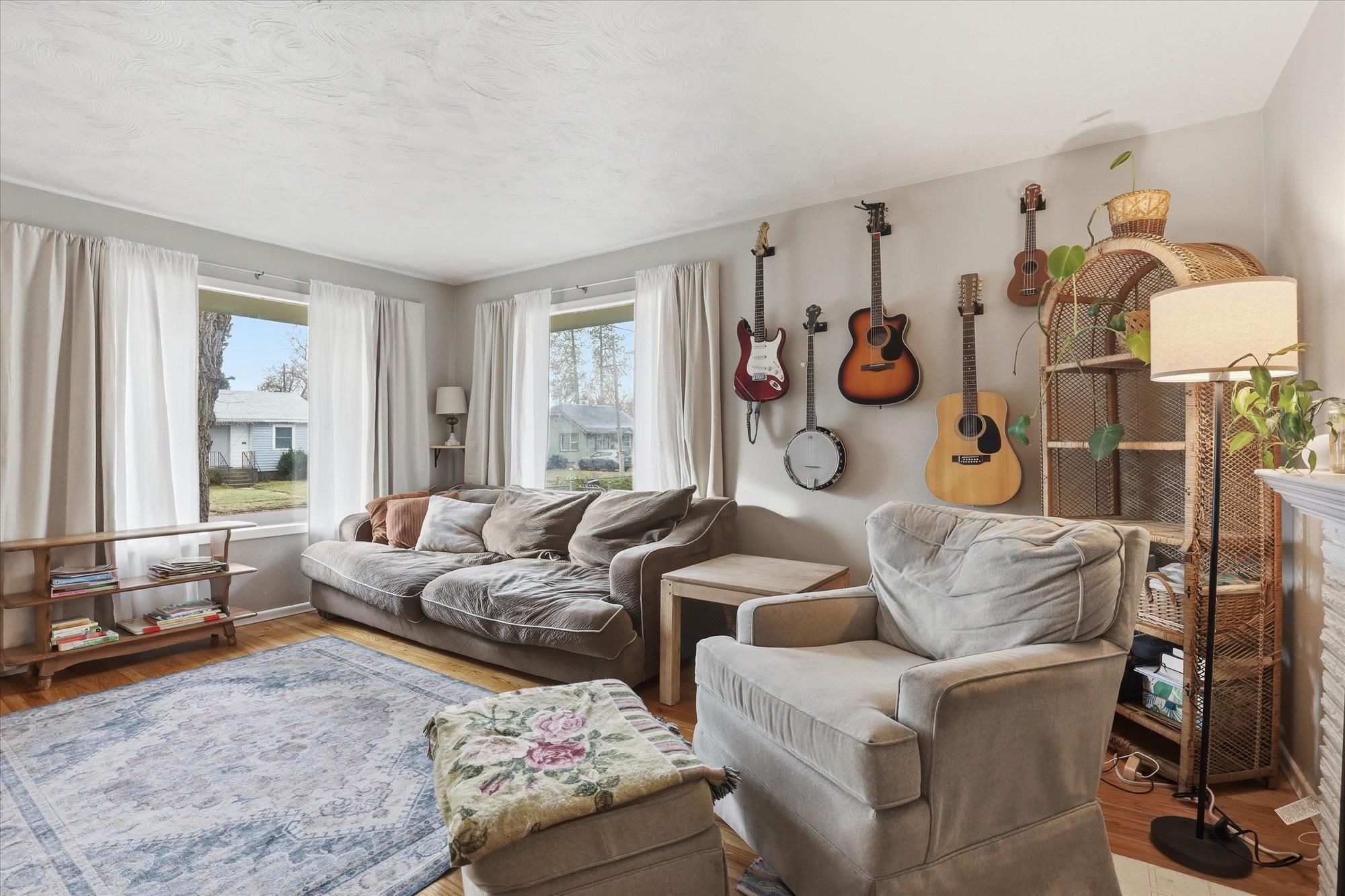 4020 W Crown Ave - Photo 3