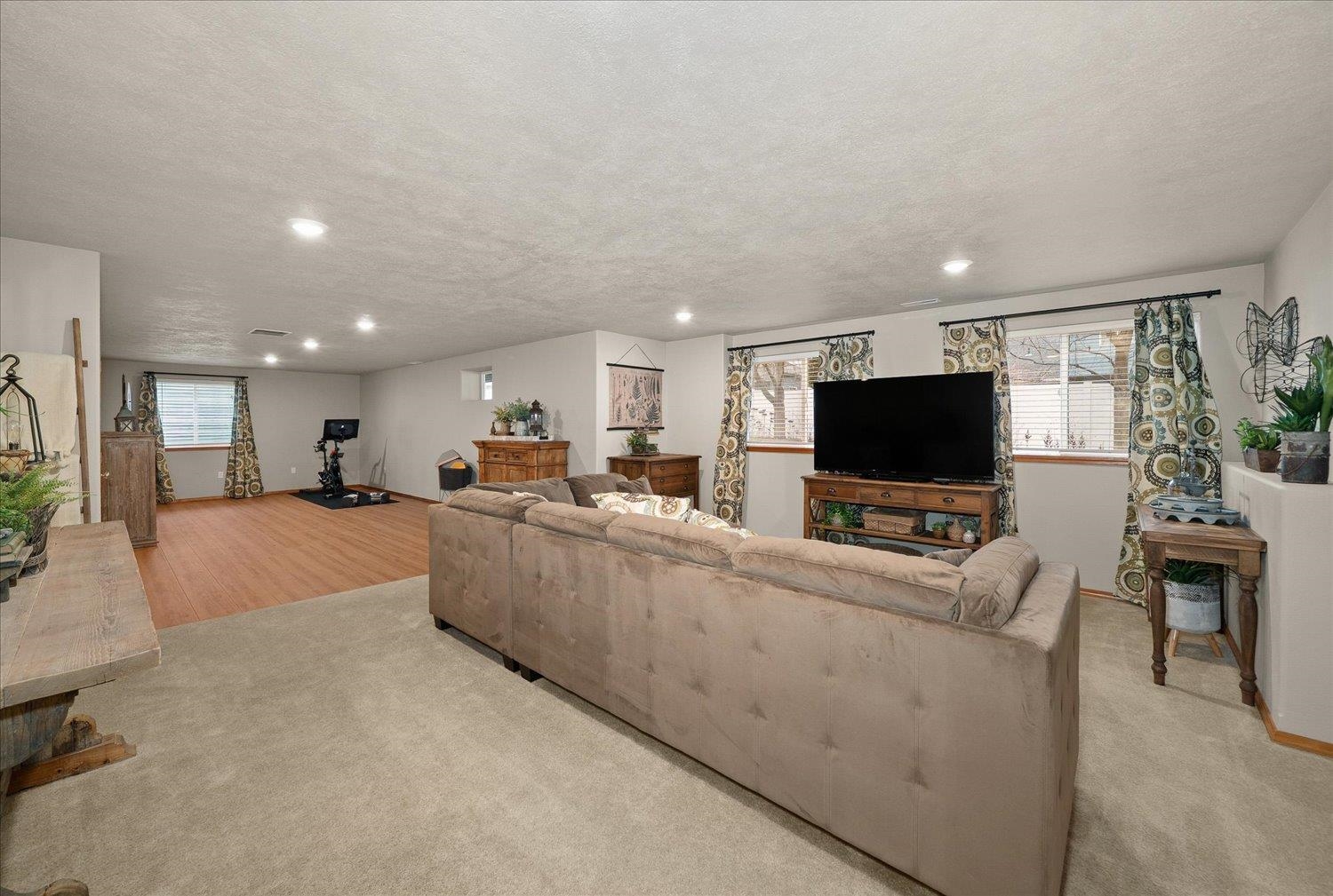 2402 W Carolina Ct - Photo 27