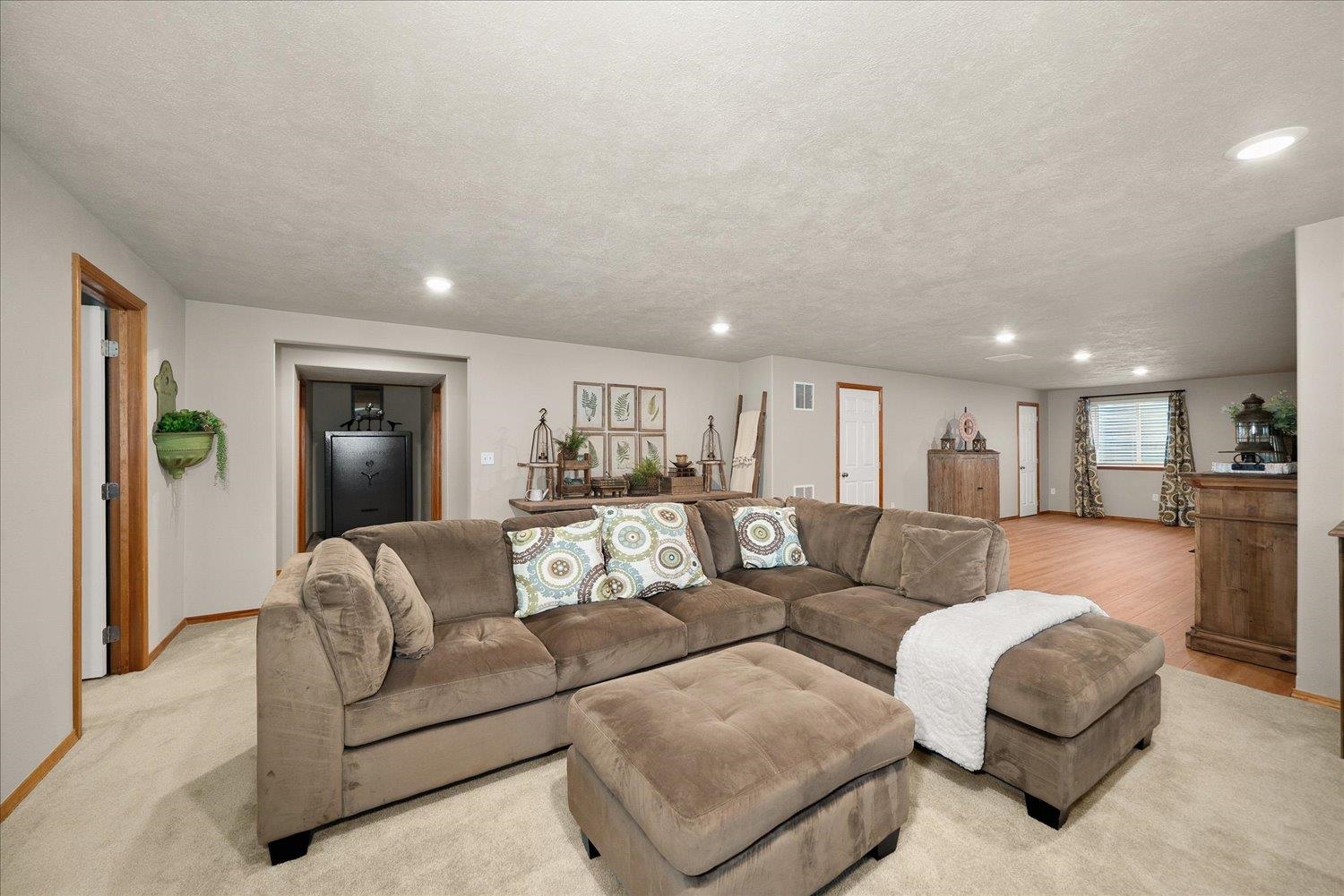 2402 W Carolina Ct - Photo 28