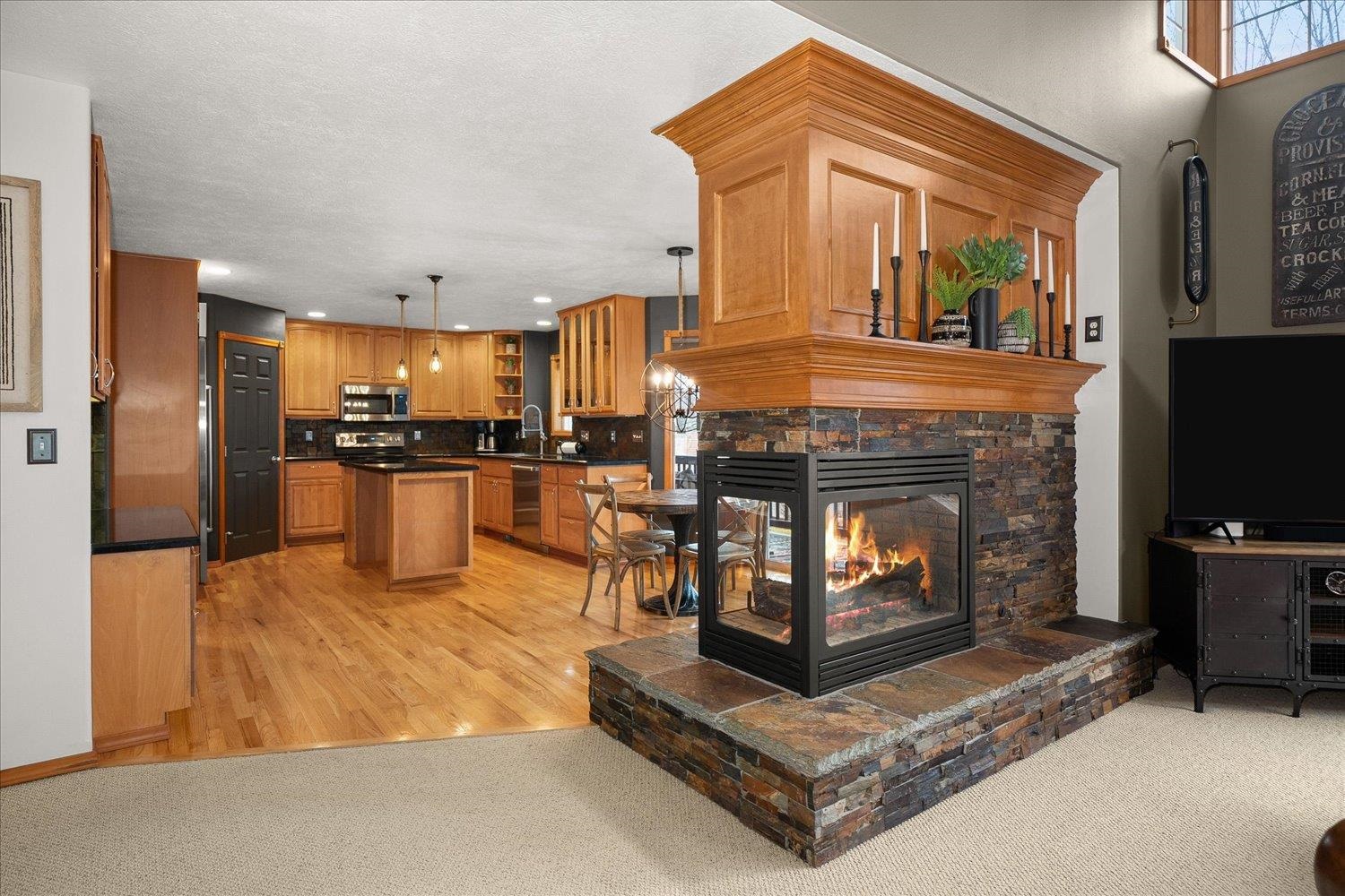 2402 W Carolina Ct - Photo 9