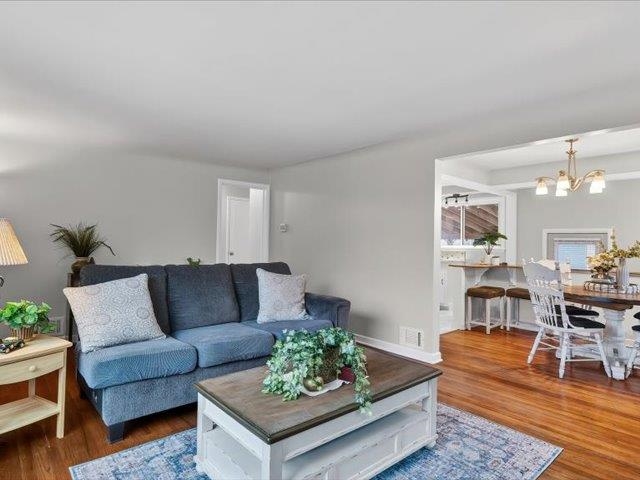 2704 W Hoffman Ave - Photo 6