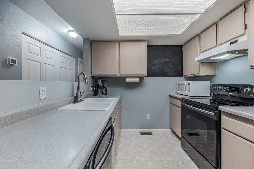 4508 N ISENHART Rd - Photo 13