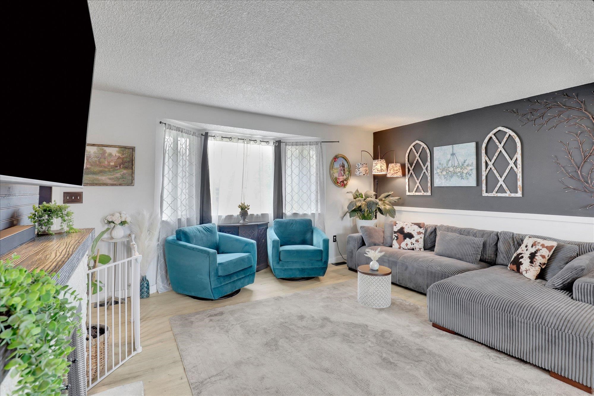 10915 E Fairview Ave - Photo 3
