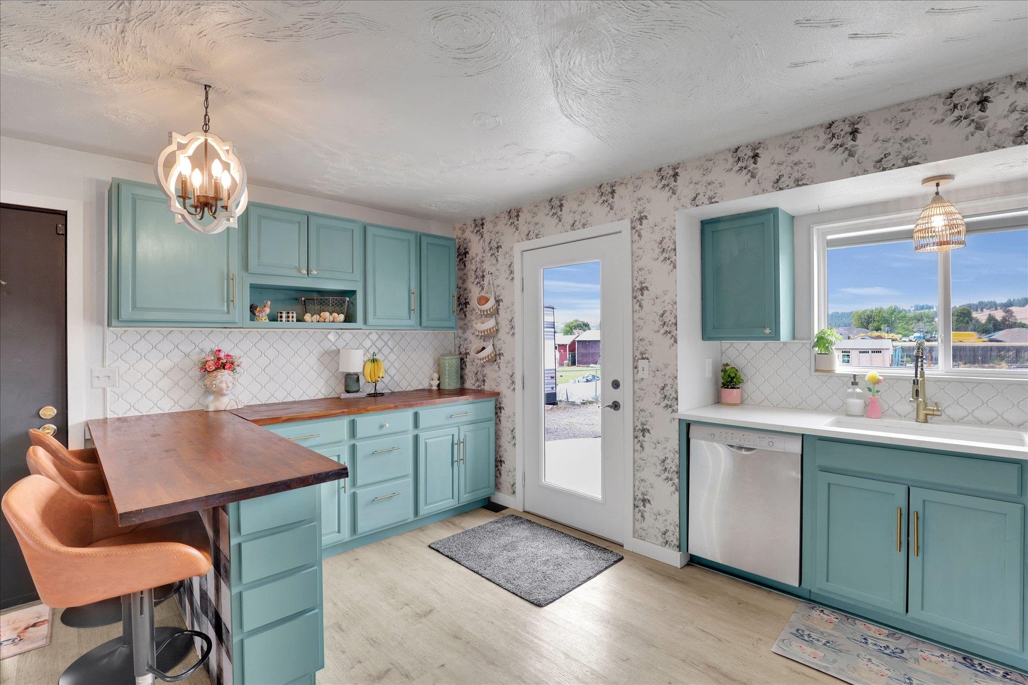 10915 E Fairview Ave - Photo 6