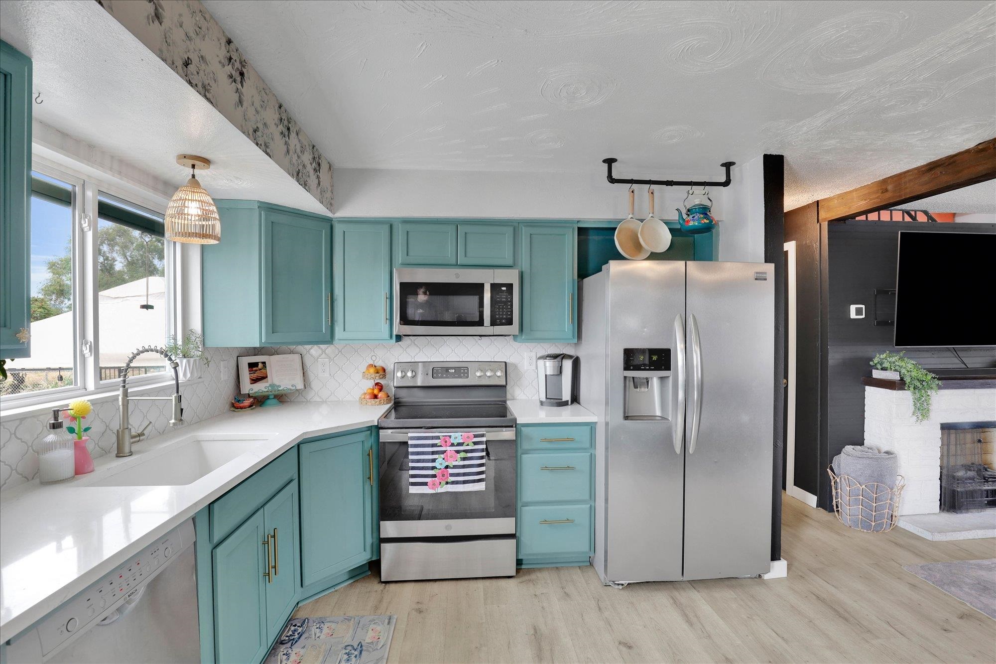 10915 E Fairview Ave - Photo 8